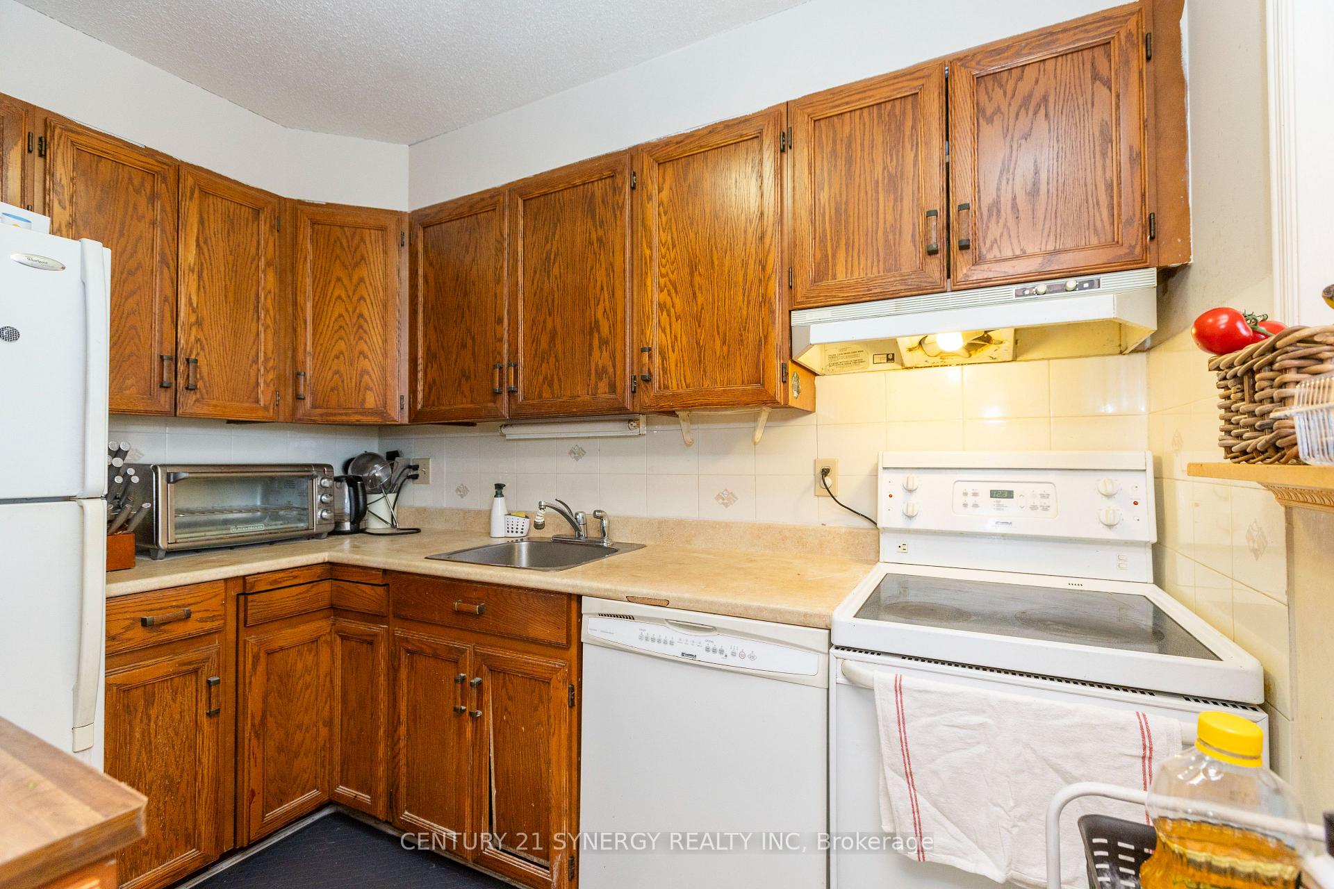 Photo 15 of Unit 1102, 20 Chesterton Drive, Ottawa, Borden Farm/Stewart Farm/Carleton Heights/Parkwood Hills — HOMEH