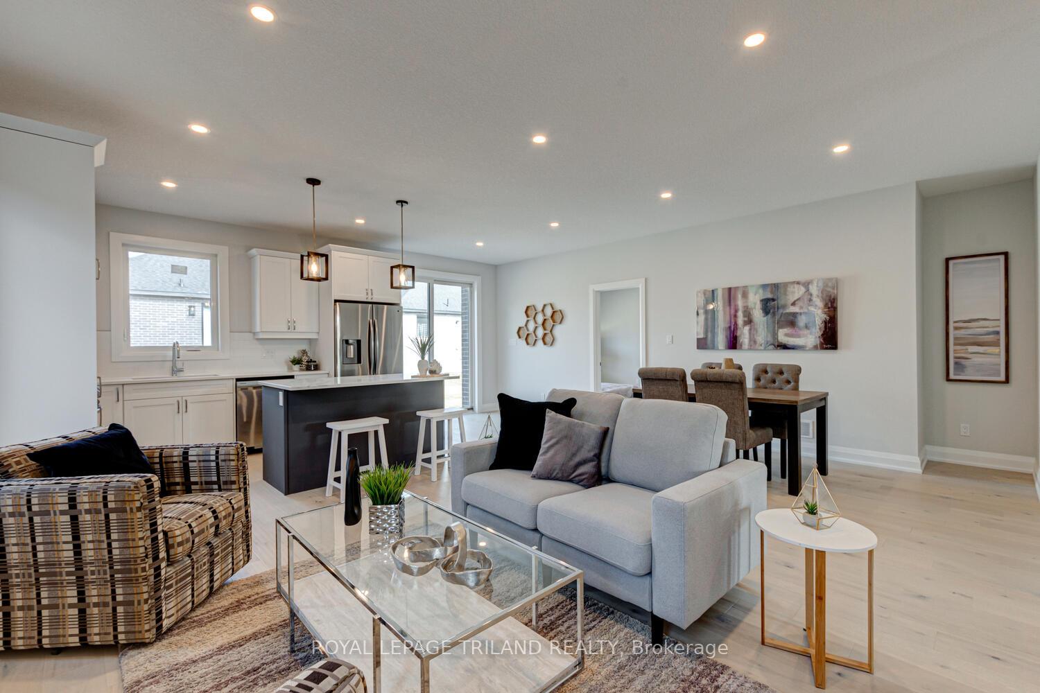 Photo 10 of Unit 58, 383 Daventry Way, Middlesex Centre, Rural Middlesex Centre — HOMEH