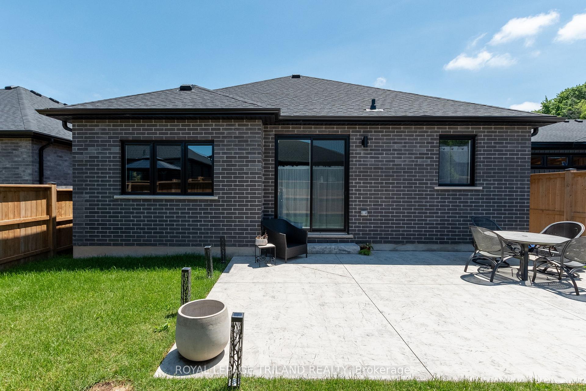 Photo 37 of Unit 58, 383 Daventry Way, Middlesex Centre, Rural Middlesex Centre — HOMEH
