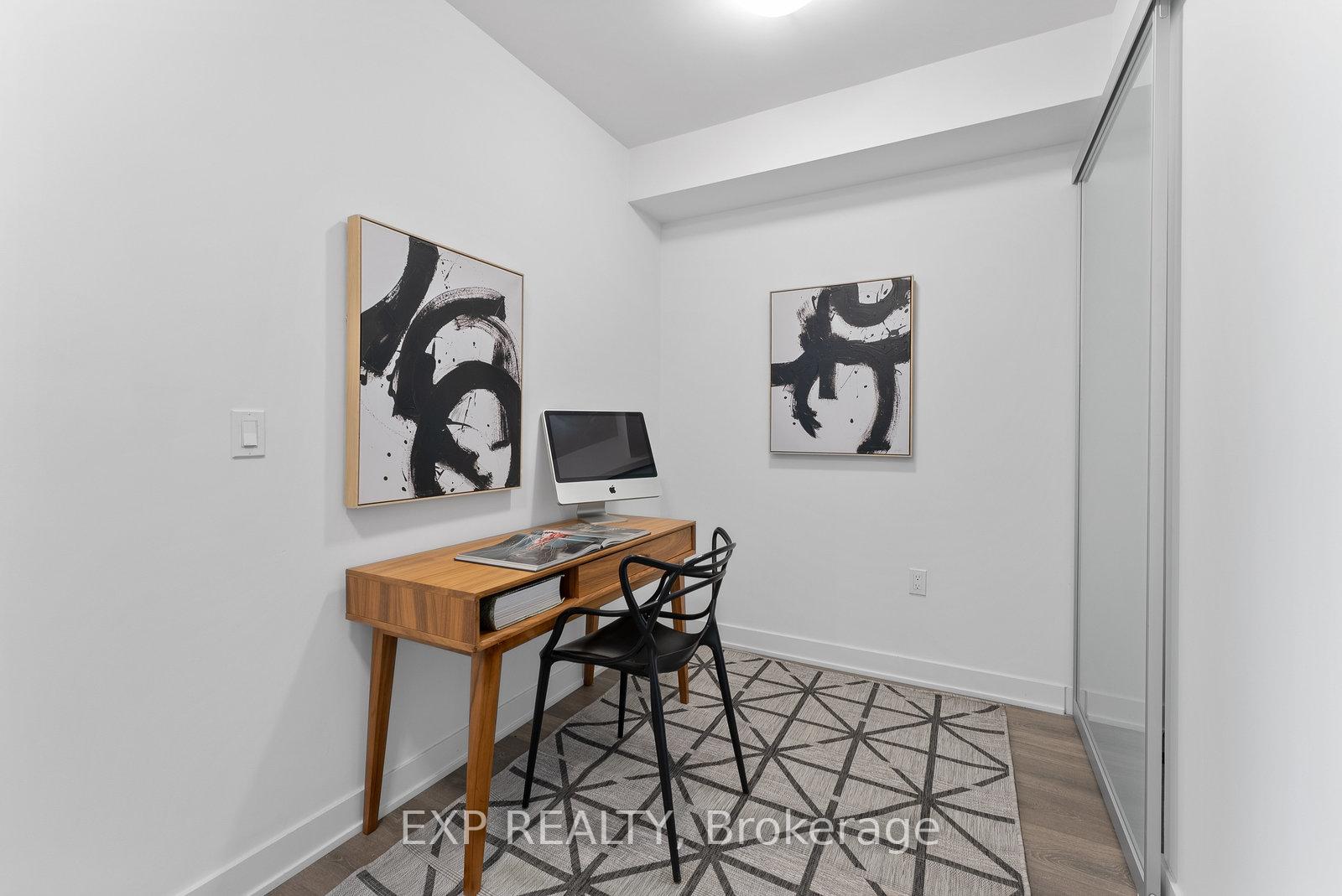 Photo 6 of Unit 2011, 99 Broadway Avenue, Toronto, Mount Pleasant West — HOMEH