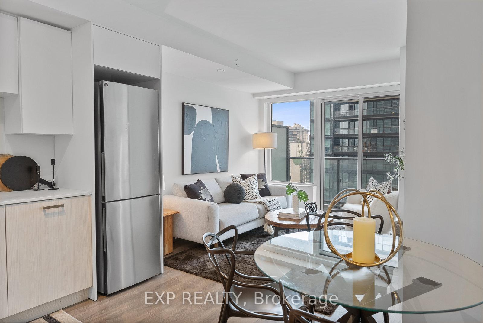 Photo 9 of Unit 2011, 99 Broadway Avenue, Toronto, Mount Pleasant West — HOMEH
