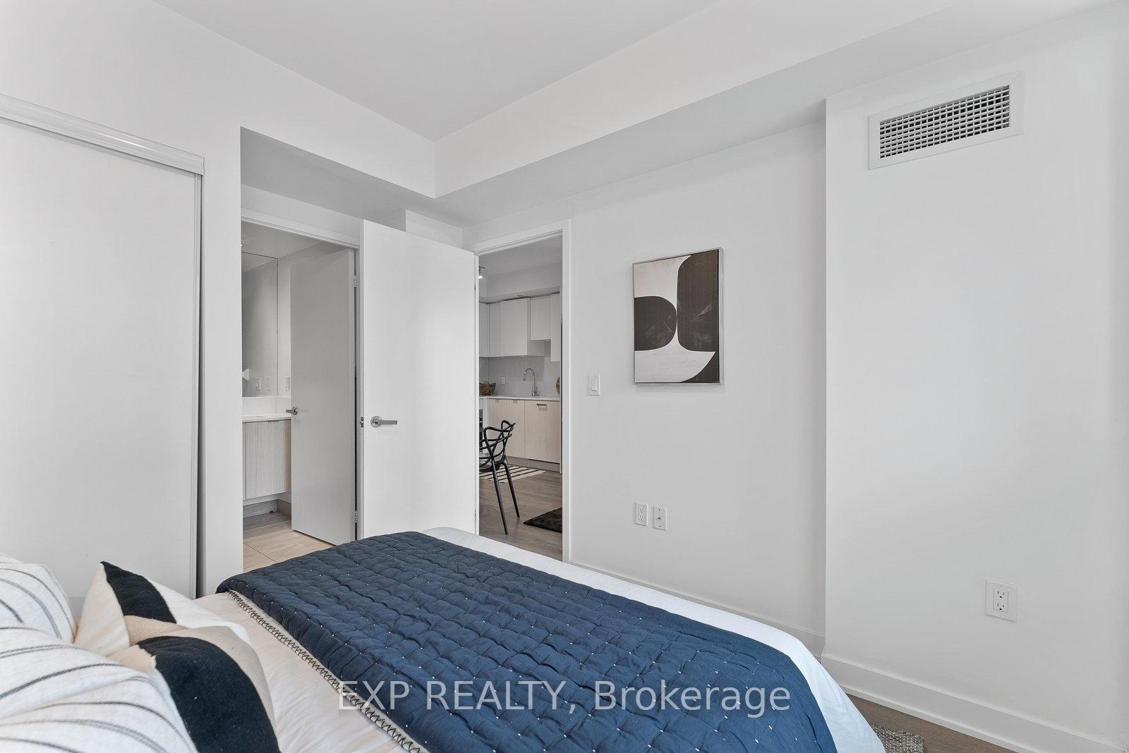 Photo 24 of Unit 2011, 99 Broadway Avenue, Toronto, Mount Pleasant West — HOMEH