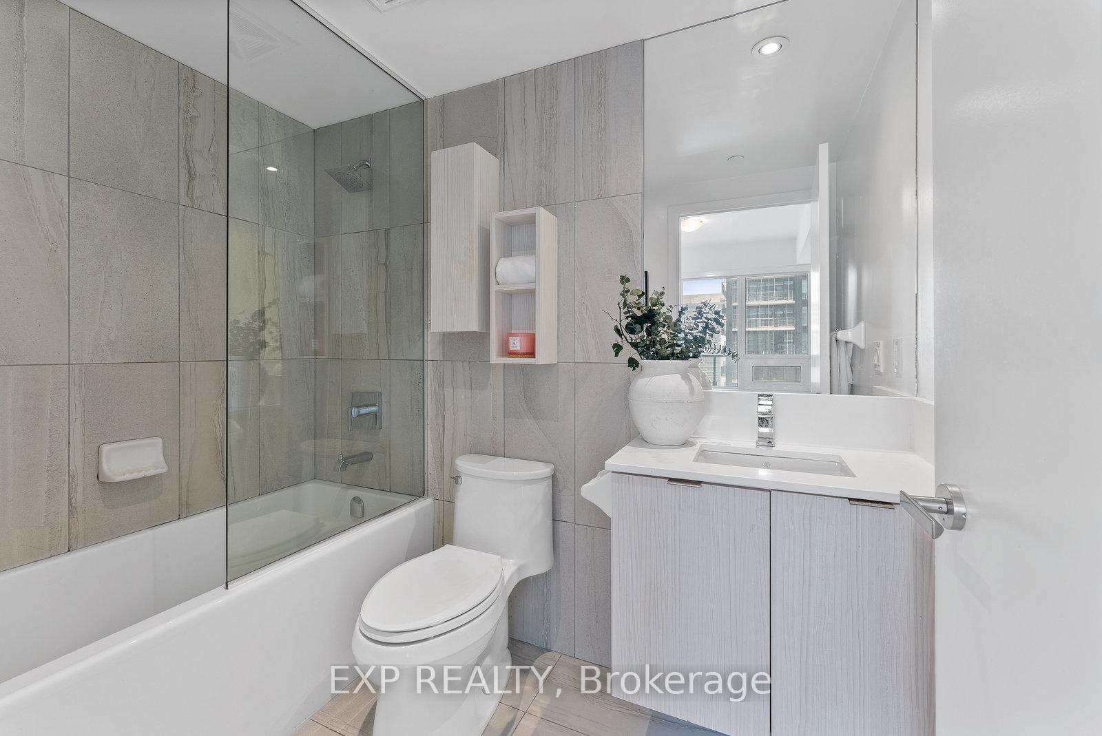 Photo 25 of Unit 2011, 99 Broadway Avenue, Toronto, Mount Pleasant West — HOMEH