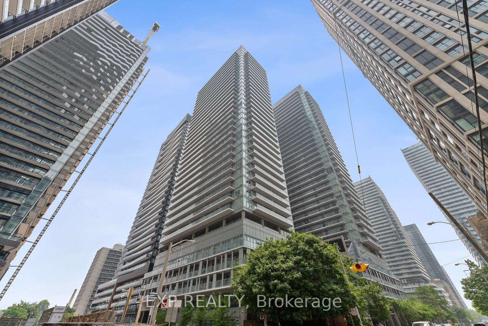 Photo 31 of Unit 2011, 99 Broadway Avenue, Toronto, Mount Pleasant West — HOMEH