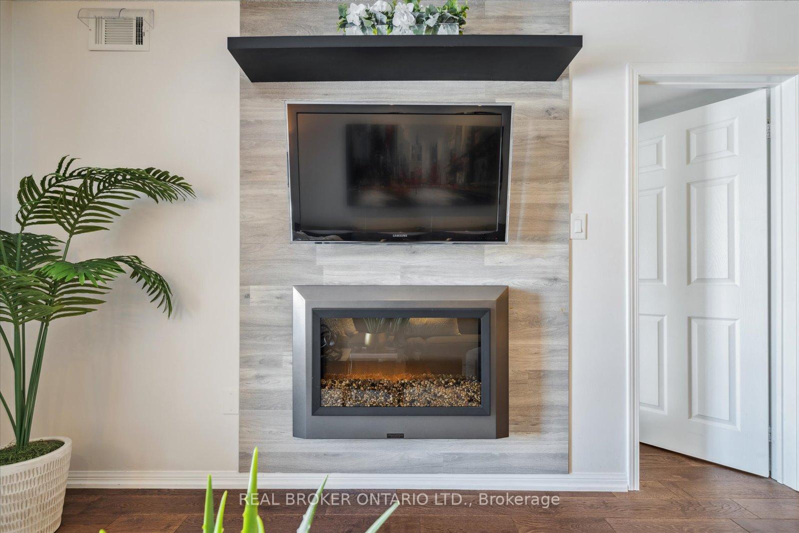 Photo 17 of Unit 1, 60 Petra Way, Whitby, Pringle Creek — HOMEH
