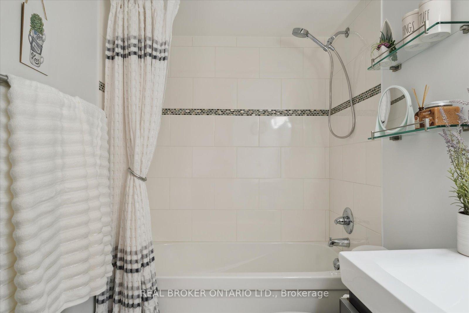 Photo 23 of Unit 1, 60 Petra Way, Whitby, Pringle Creek — HOMEH
