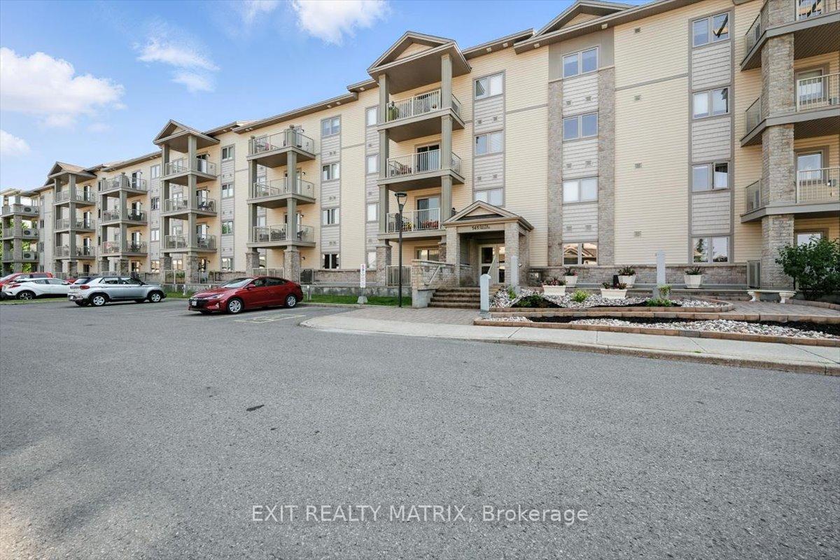 Photo 2 of Unit 108, 141 Potts Private, Ottawa, Notting Hill/Summerside — HOMEH