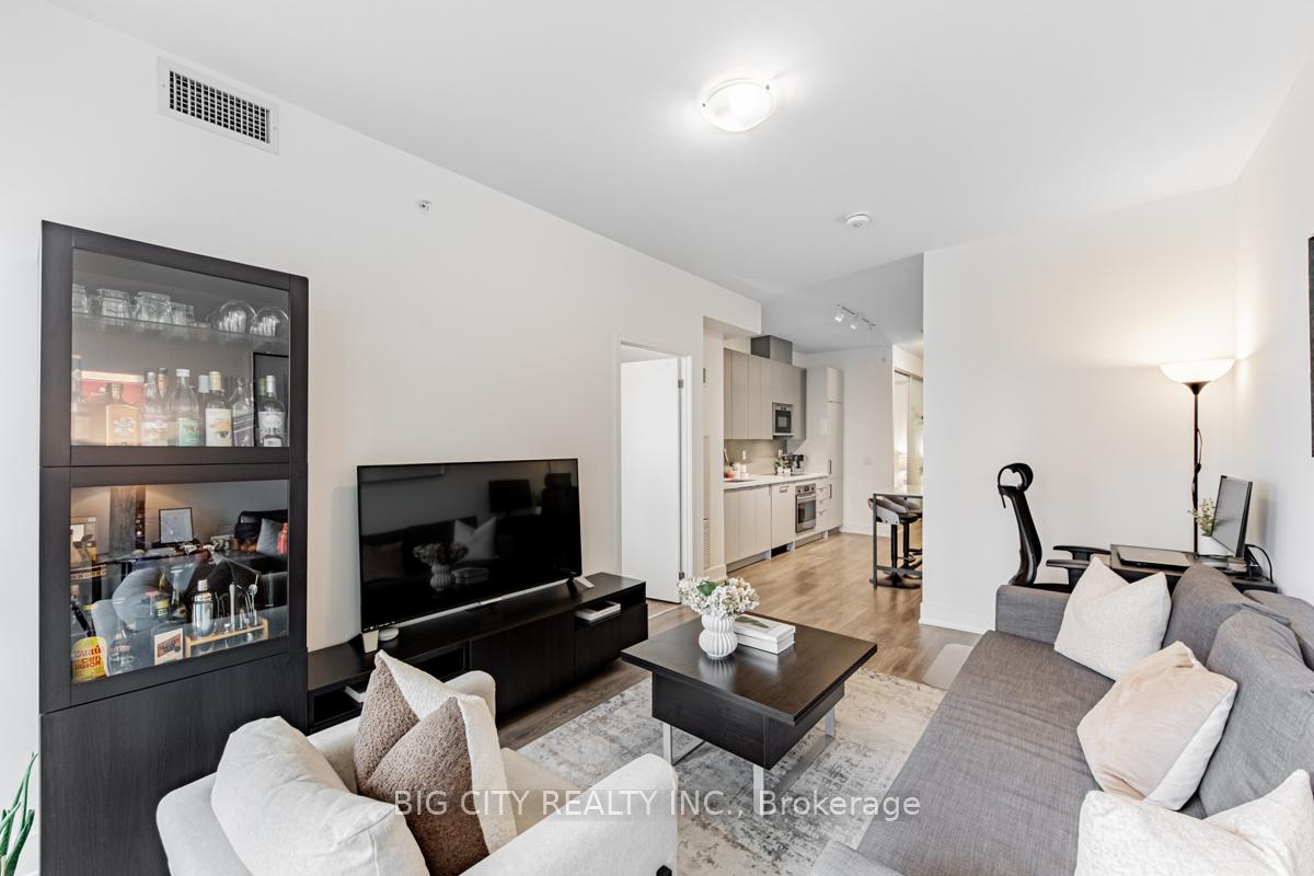 Photo 8 of Unit 1105, 2908 Highway 7, Vaughan, Vaughan Corporate Centre — HOMEH