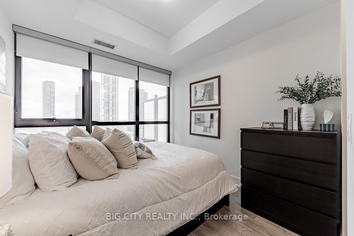 Photo 10 of Unit 1105, 2908 Highway 7, Vaughan, Vaughan Corporate Centre — HOMEH