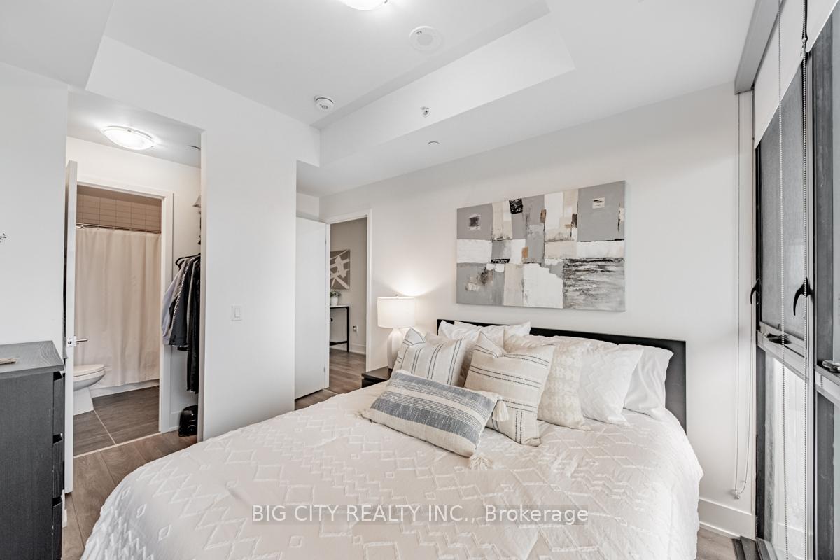 Photo 11 of Unit 1105, 2908 Highway 7, Vaughan, Vaughan Corporate Centre — HOMEH