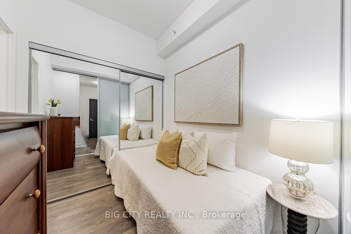 Photo 12 of Unit 1105, 2908 Highway 7, Vaughan, Vaughan Corporate Centre — HOMEH