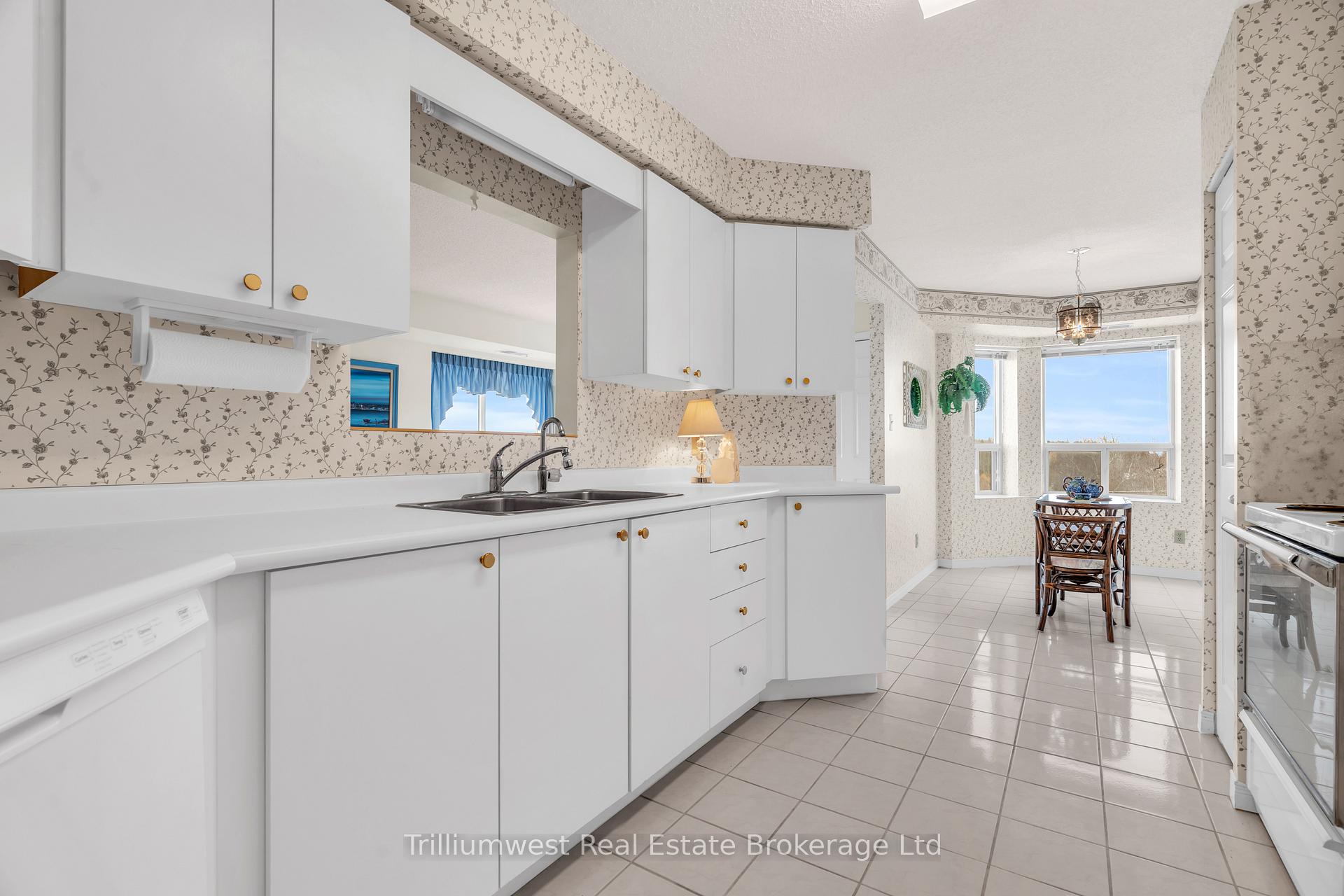 Photo 10 of Unit 704, 281 Bristol Street, Guelph, Junction/Onward Willow — HOMEH