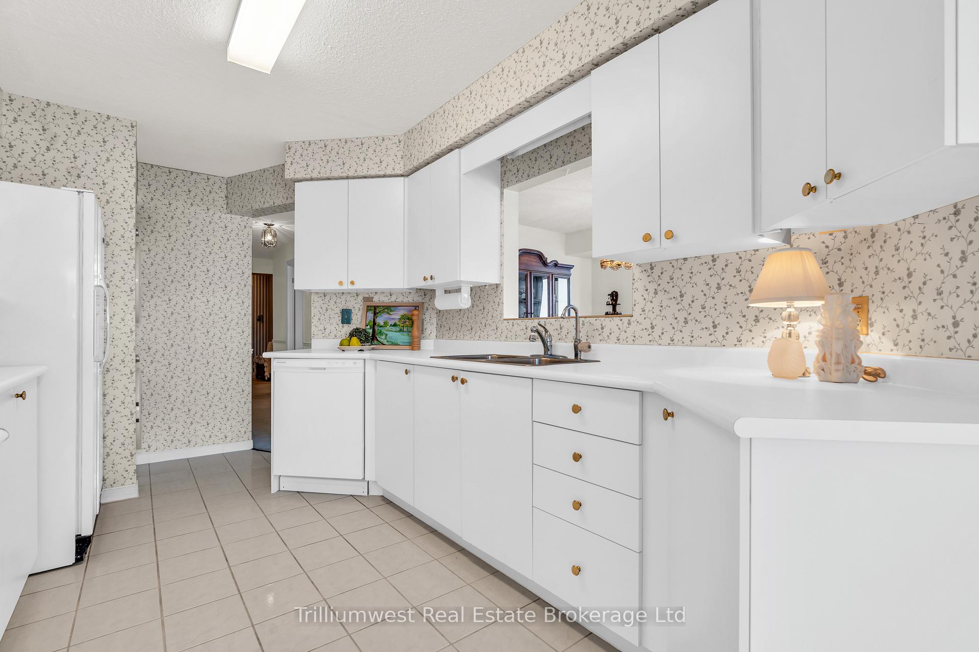 Photo 32 of Unit 704, 281 Bristol Street, Guelph, Junction/Onward Willow — HOMEH