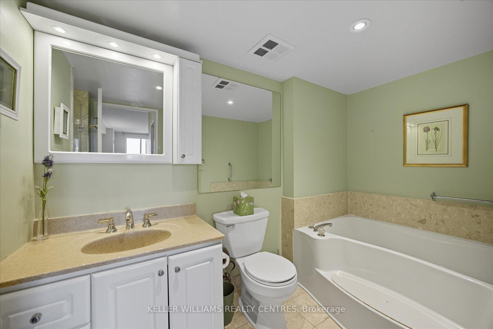 Photo 22 of Unit 619, 14924 Yonge Street, Aurora, Aurora Highlands — HOMEH