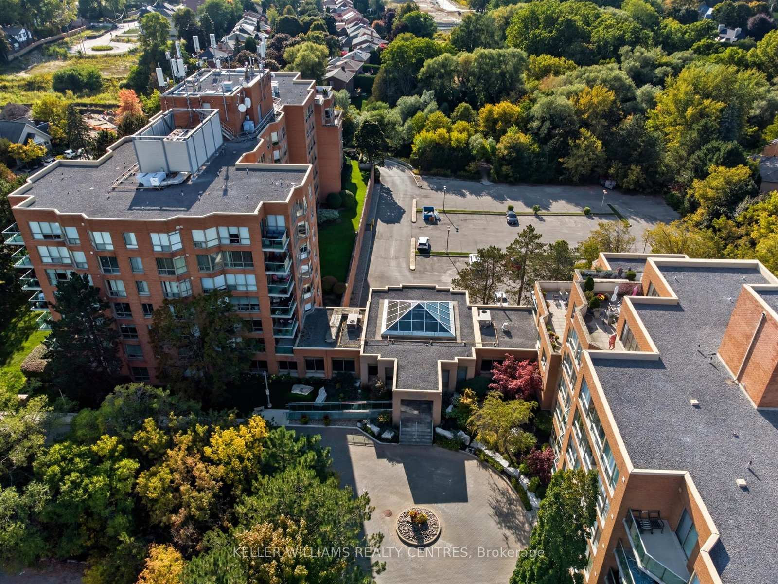 Photo 37 of Unit 619, 14924 Yonge Street, Aurora, Aurora Highlands — HOMEH