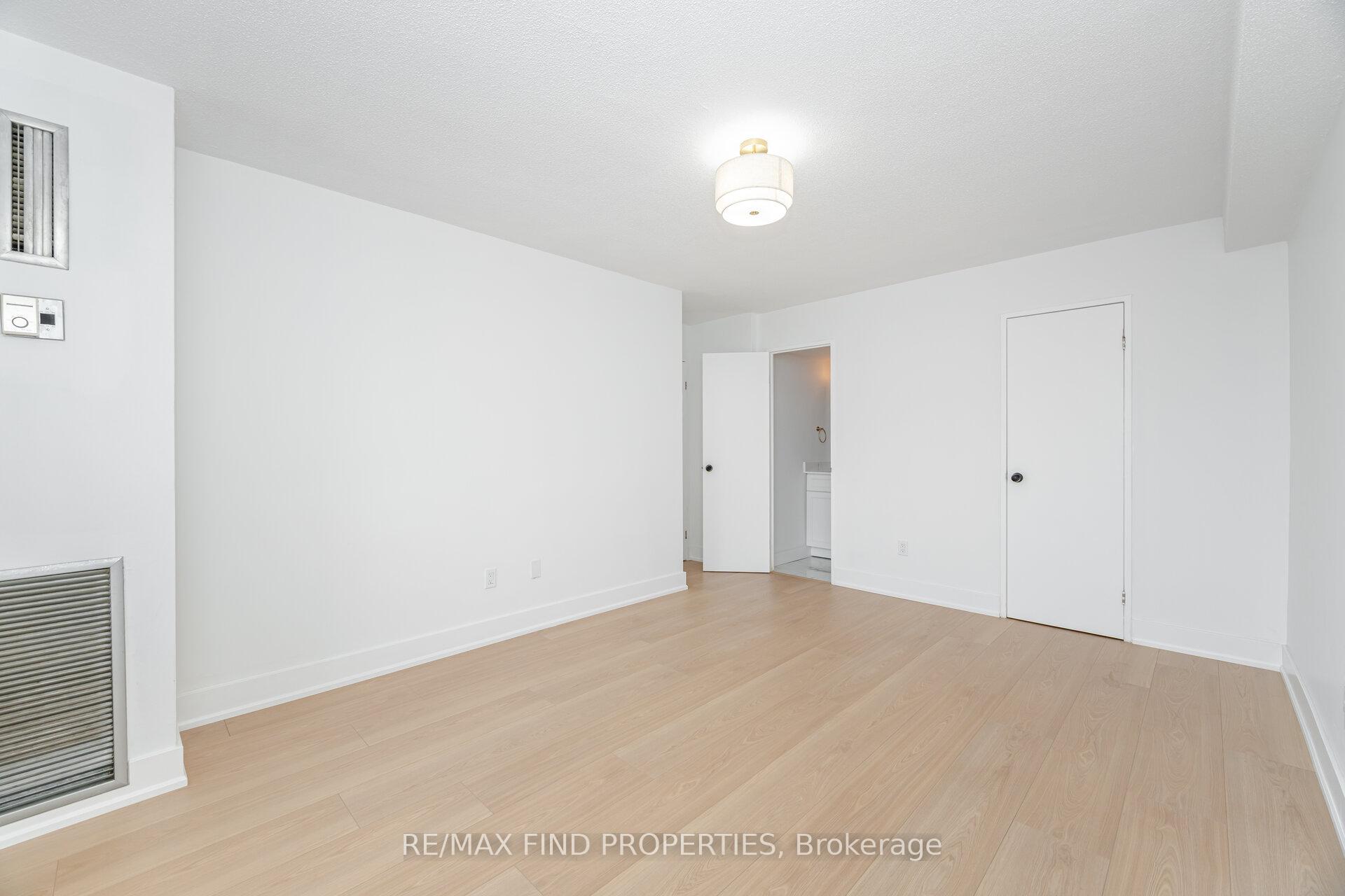 Photo 19 of Unit 301, 5 Shady Golfway, Toronto, Flemingdon Park — HOMEH