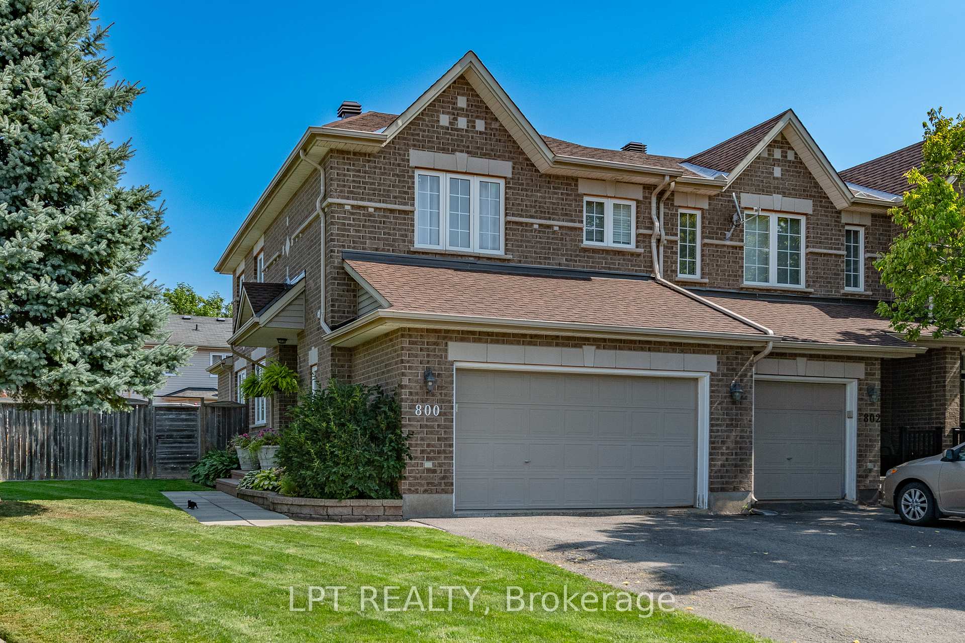 Photo 1 of 800 Schooner Crescent, Ottawa, Riverside South/Gloucester Glen — HOMEH