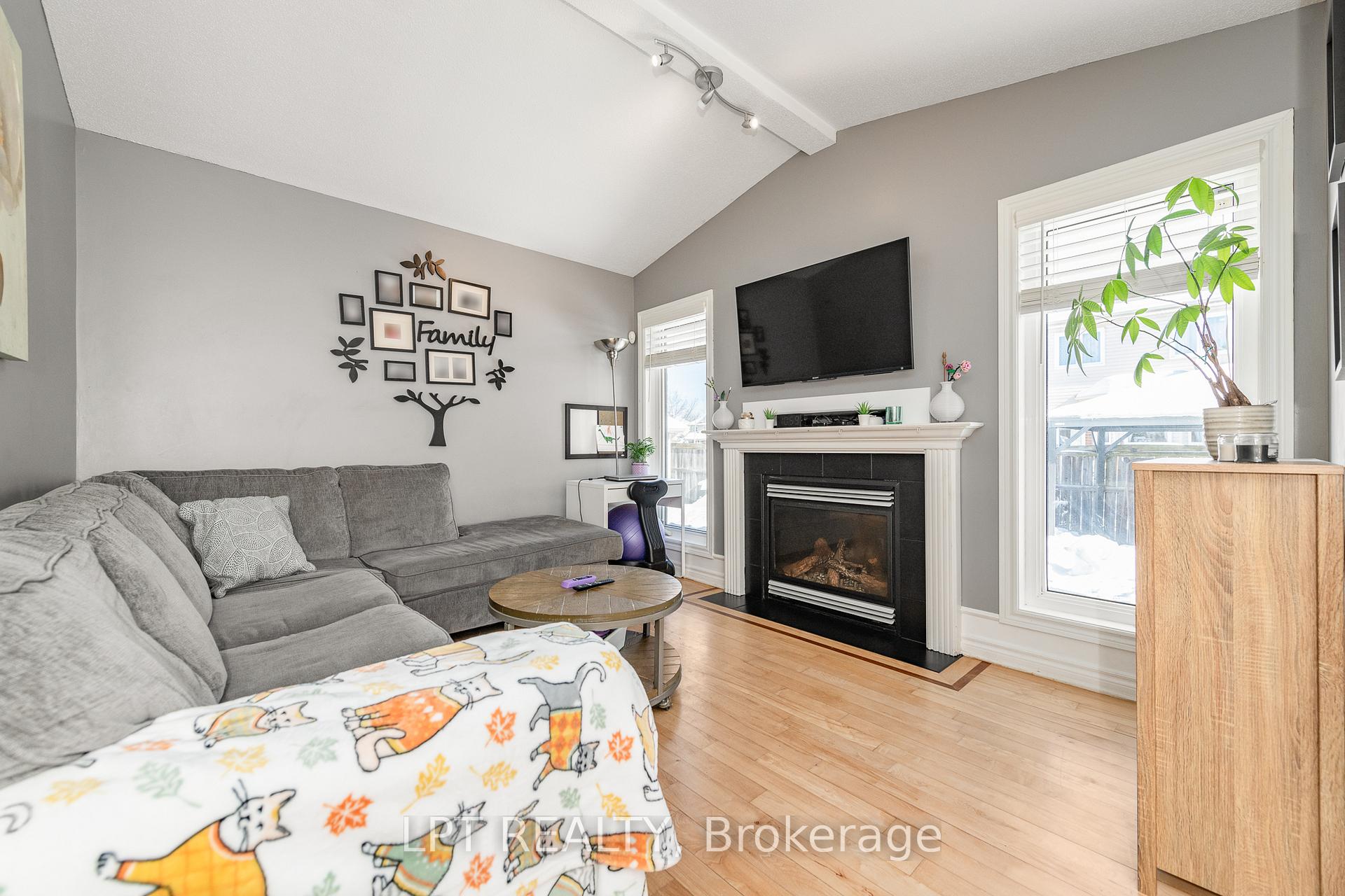 Photo 27 of 800 Schooner Crescent, Ottawa, Riverside South/Gloucester Glen — HOMEH