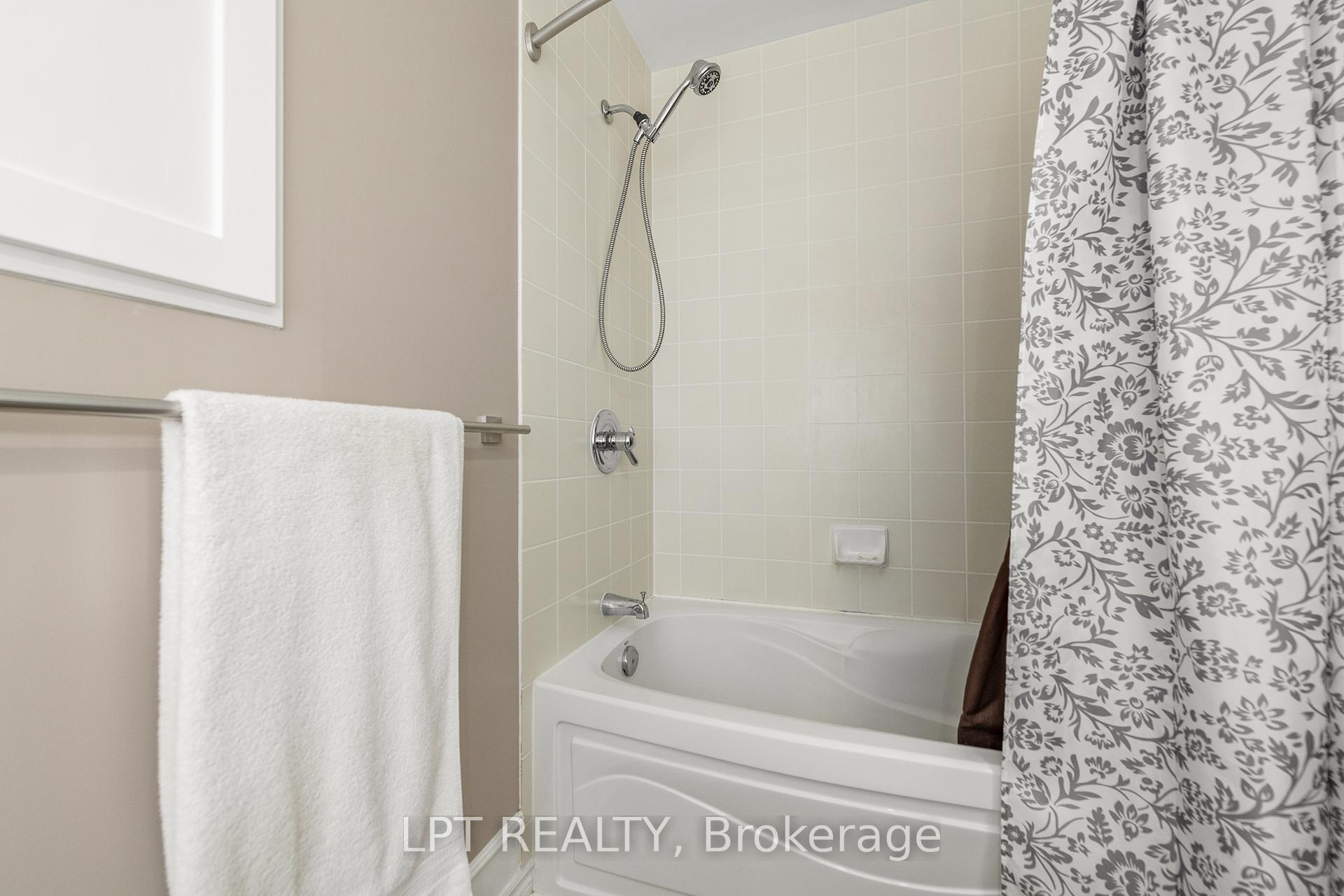 Photo 26 of 800 Schooner Crescent, Ottawa, Riverside South/Gloucester Glen — HOMEH