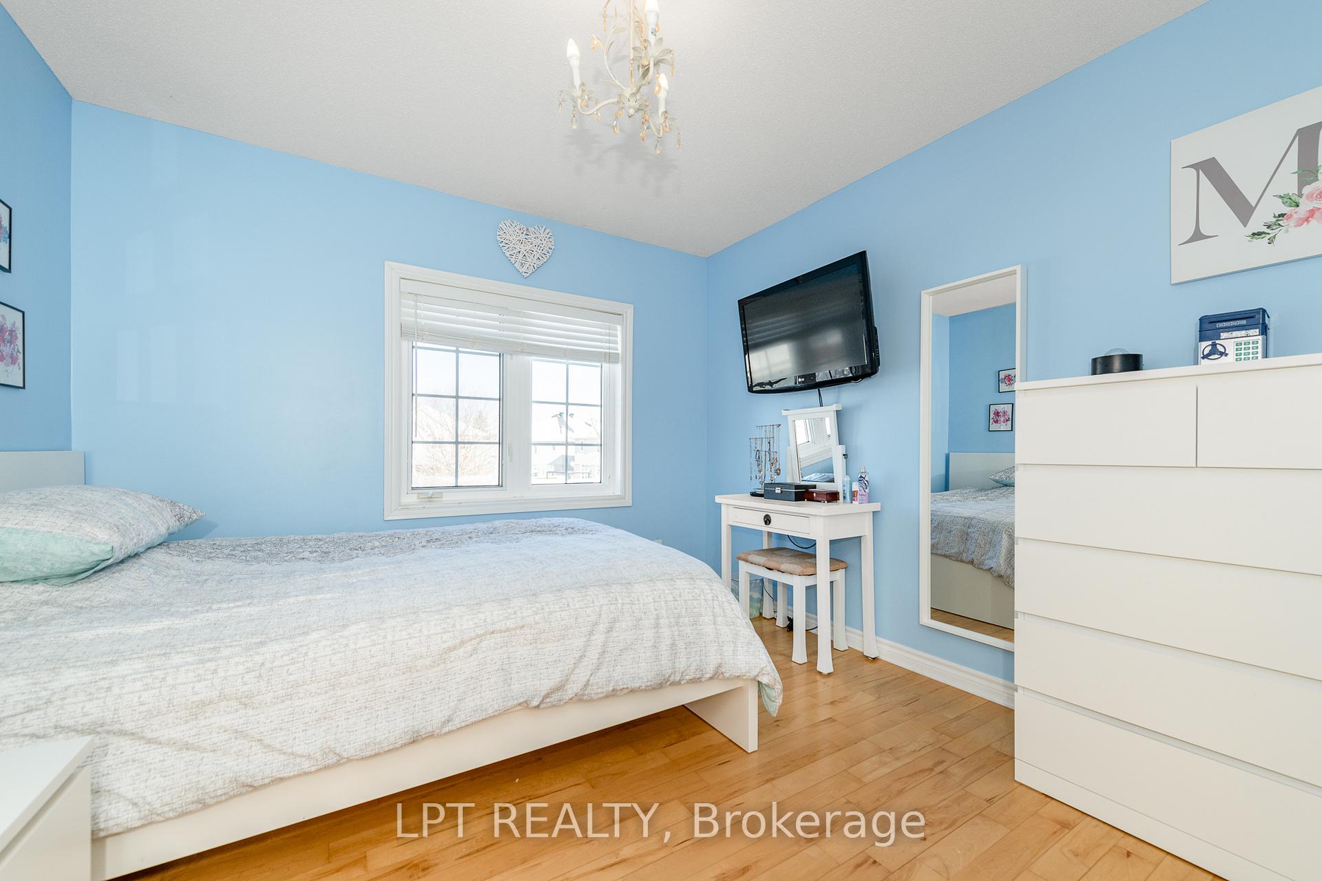 Photo 25 of 800 Schooner Crescent, Ottawa, Riverside South/Gloucester Glen — HOMEH
