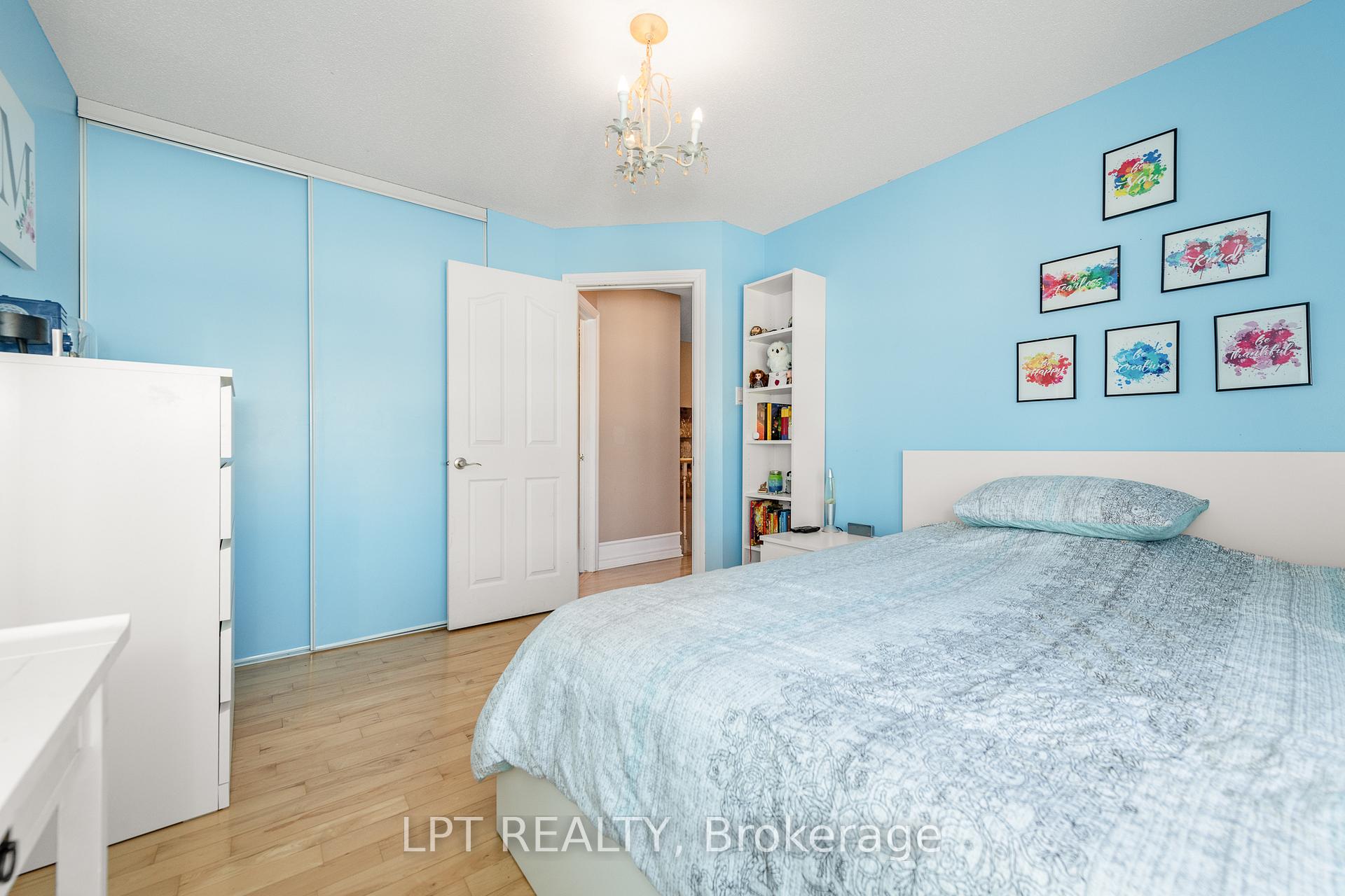 Photo 24 of 800 Schooner Crescent, Ottawa, Riverside South/Gloucester Glen — HOMEH