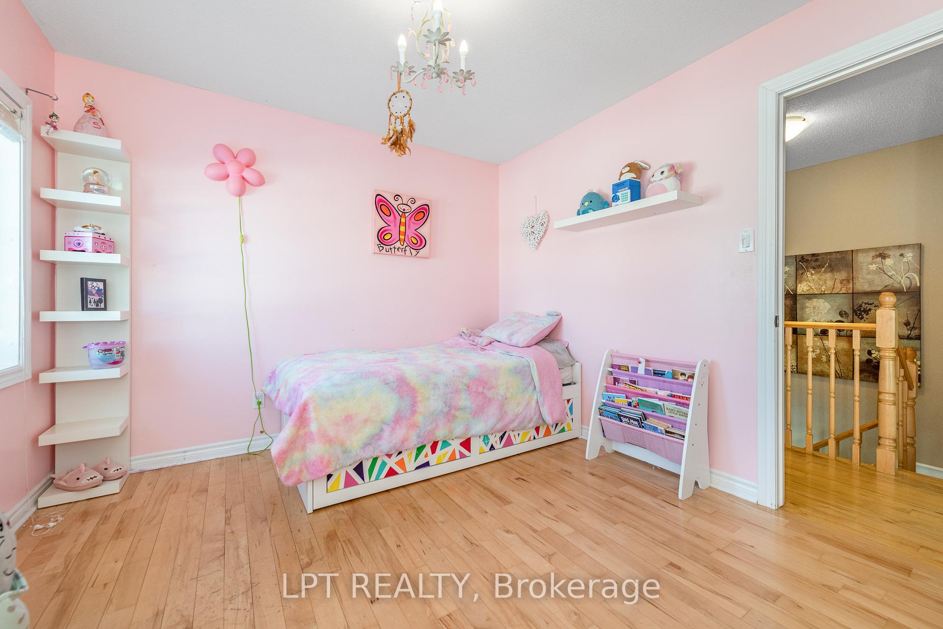 Photo 30 of 800 Schooner Crescent, Ottawa, Riverside South/Gloucester Glen — HOMEH