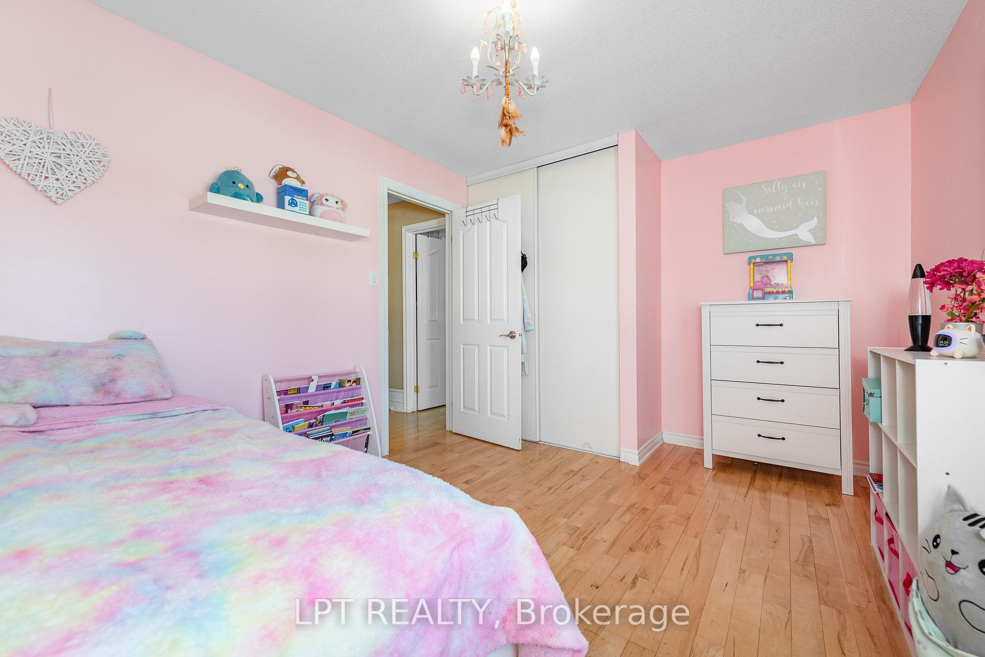 Photo 31 of 800 Schooner Crescent, Ottawa, Riverside South/Gloucester Glen — HOMEH