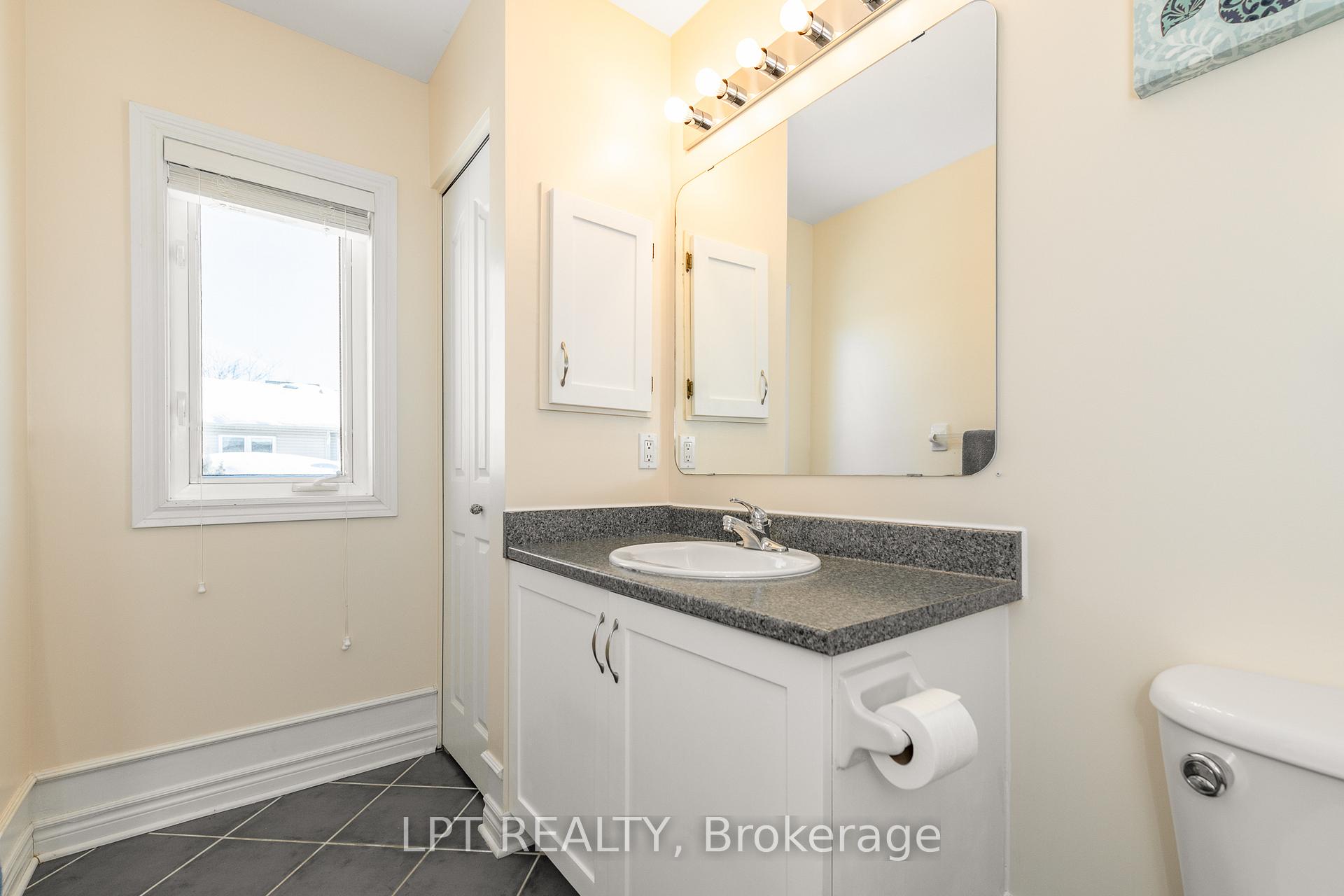 Photo 29 of 800 Schooner Crescent, Ottawa, Riverside South/Gloucester Glen — HOMEH