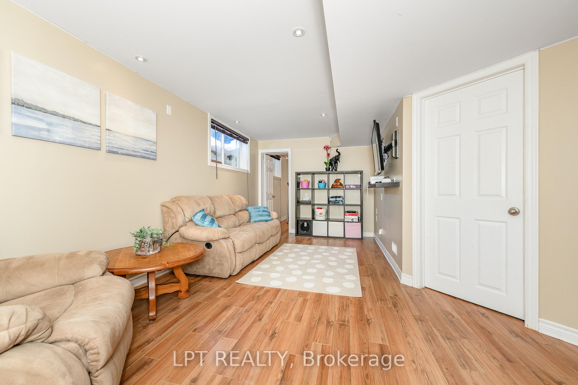 Photo 32 of 800 Schooner Crescent, Ottawa, Riverside South/Gloucester Glen — HOMEH