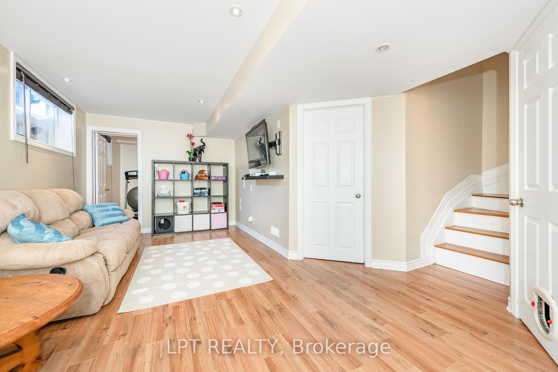 Photo 34 of 800 Schooner Crescent, Ottawa, Riverside South/Gloucester Glen — HOMEH