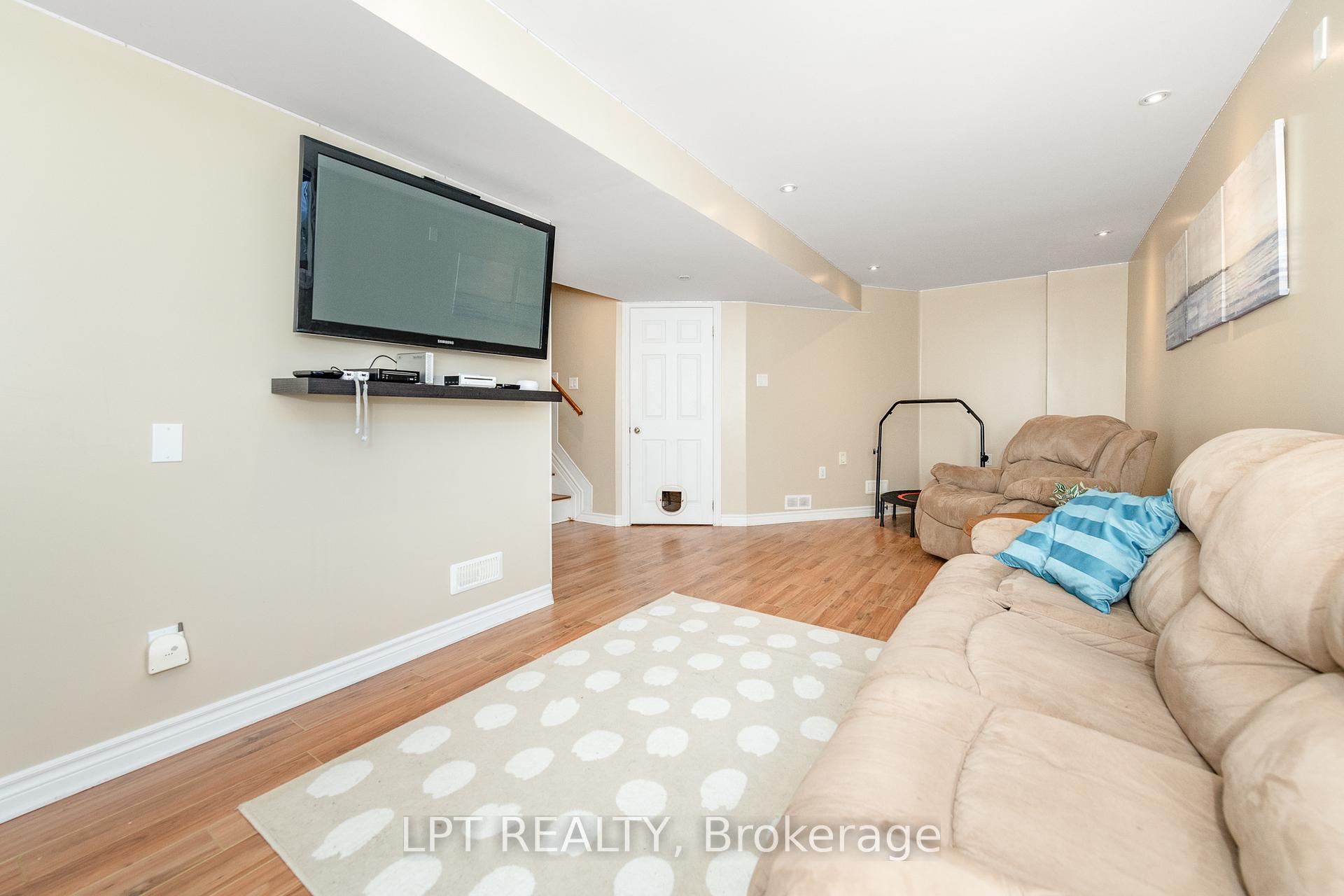 Photo 35 of 800 Schooner Crescent, Ottawa, Riverside South/Gloucester Glen — HOMEH