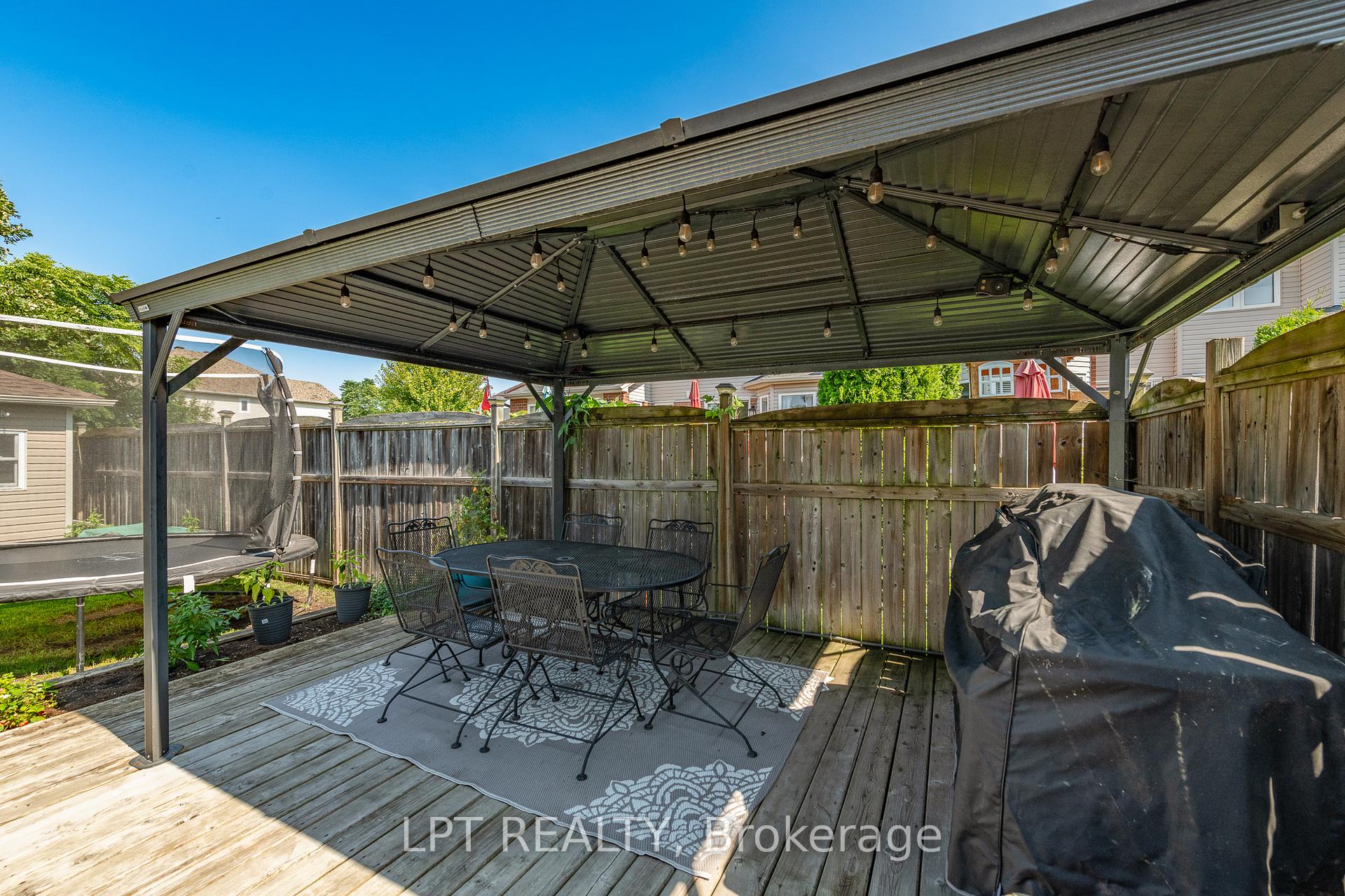 Photo 39 of 800 Schooner Crescent, Ottawa, Riverside South/Gloucester Glen — HOMEH