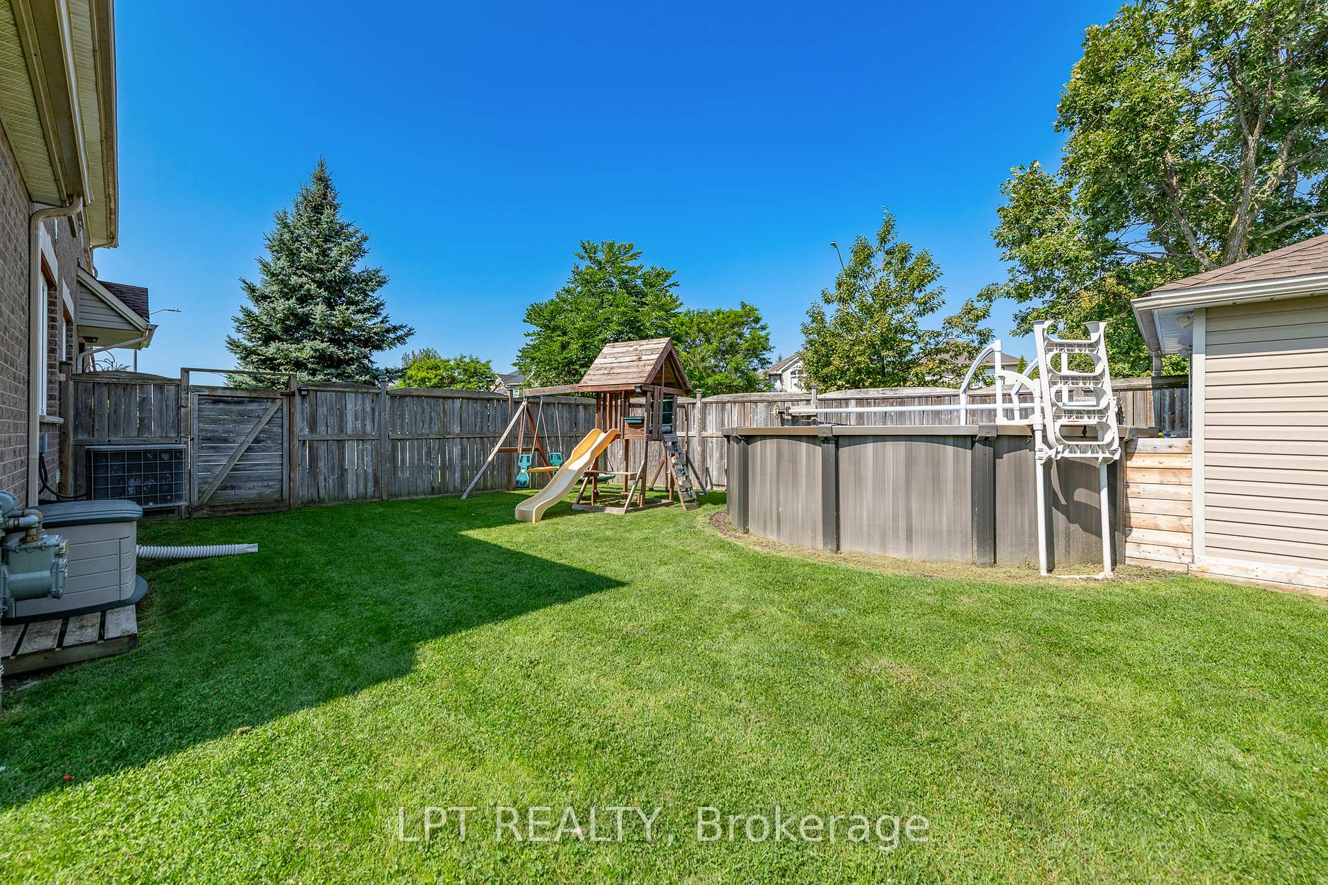 Photo 43 of 800 Schooner Crescent, Ottawa, Riverside South/Gloucester Glen — HOMEH