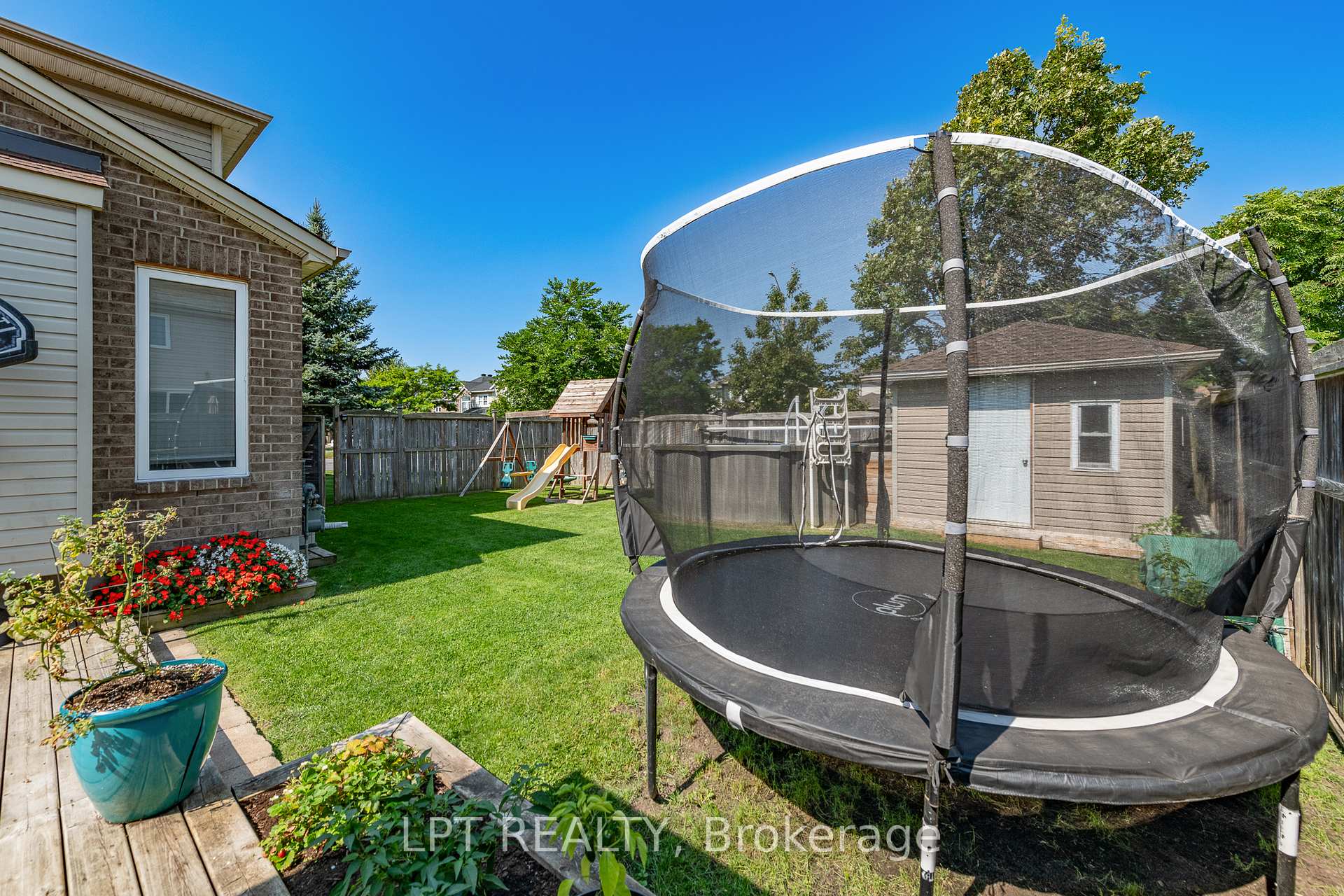 Photo 46 of 800 Schooner Crescent, Ottawa, Riverside South/Gloucester Glen — HOMEH
