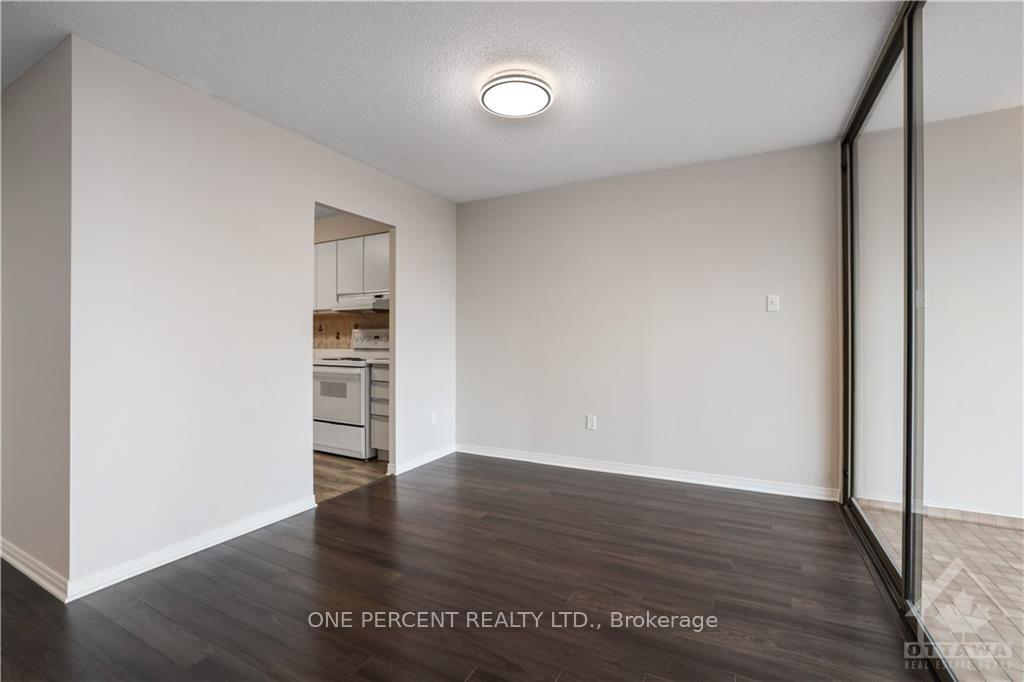 Photo 9 of Unit 1612, 2759 Carousel Crescent, Ottawa, Emerald Woods/Sawmill Creek — HOMEH