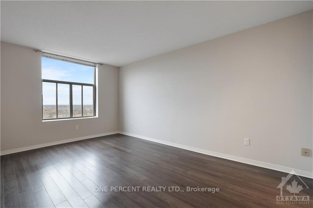Photo 15 of Unit 1612, 2759 Carousel Crescent, Ottawa, Emerald Woods/Sawmill Creek — HOMEH