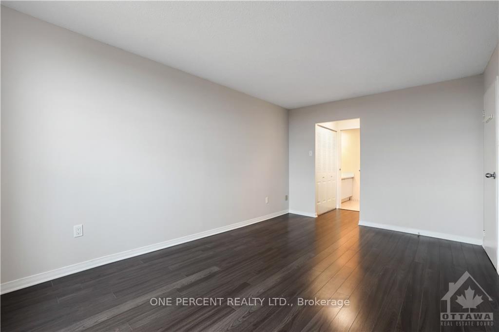 Photo 16 of Unit 1612, 2759 Carousel Crescent, Ottawa, Emerald Woods/Sawmill Creek — HOMEH