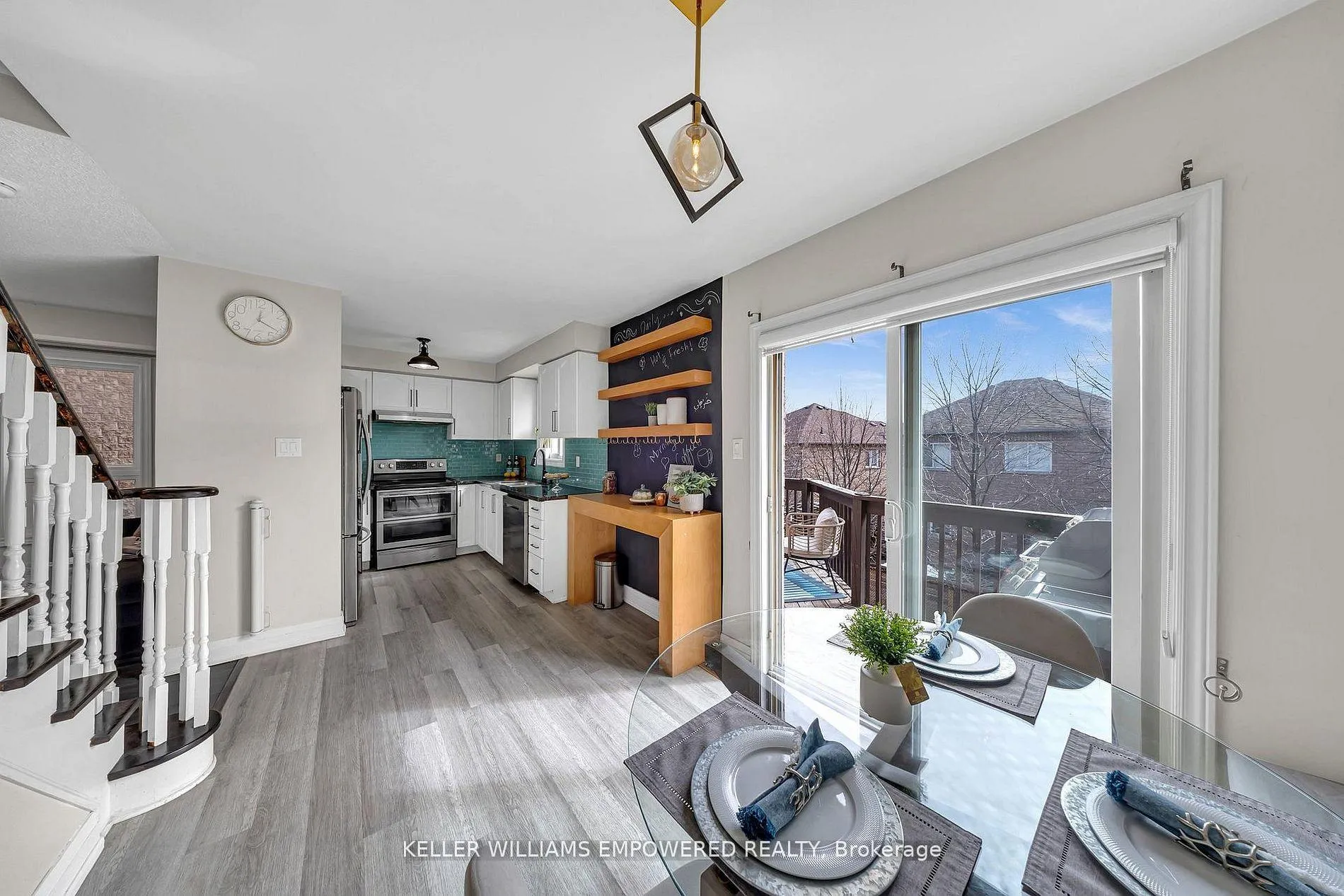 Photo 6 of 93 Beaverbrook Crescent, Vaughan, Rural Vaughan — HOMEH