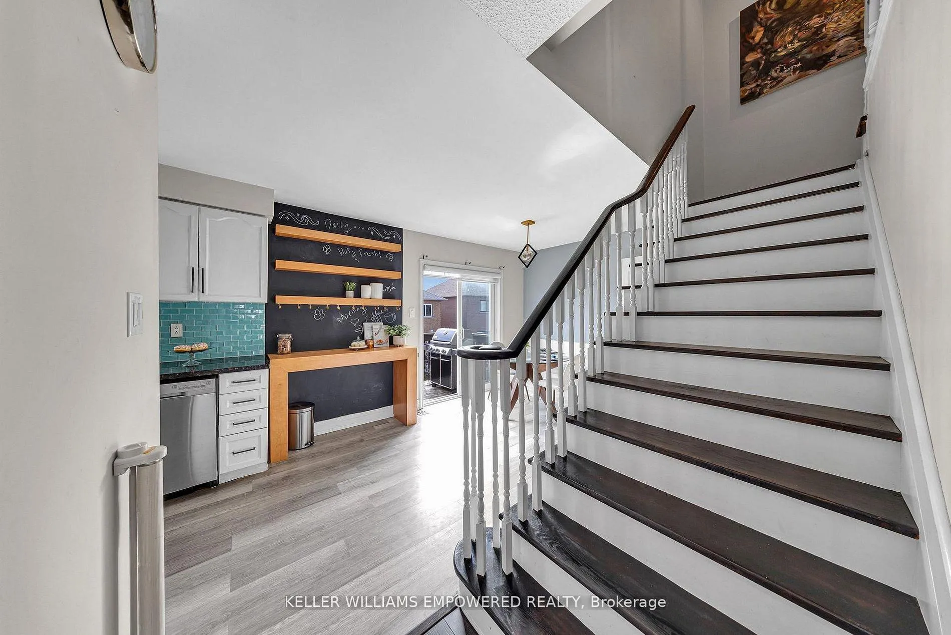 Photo 7 of 93 Beaverbrook Crescent, Vaughan, Rural Vaughan — HOMEH