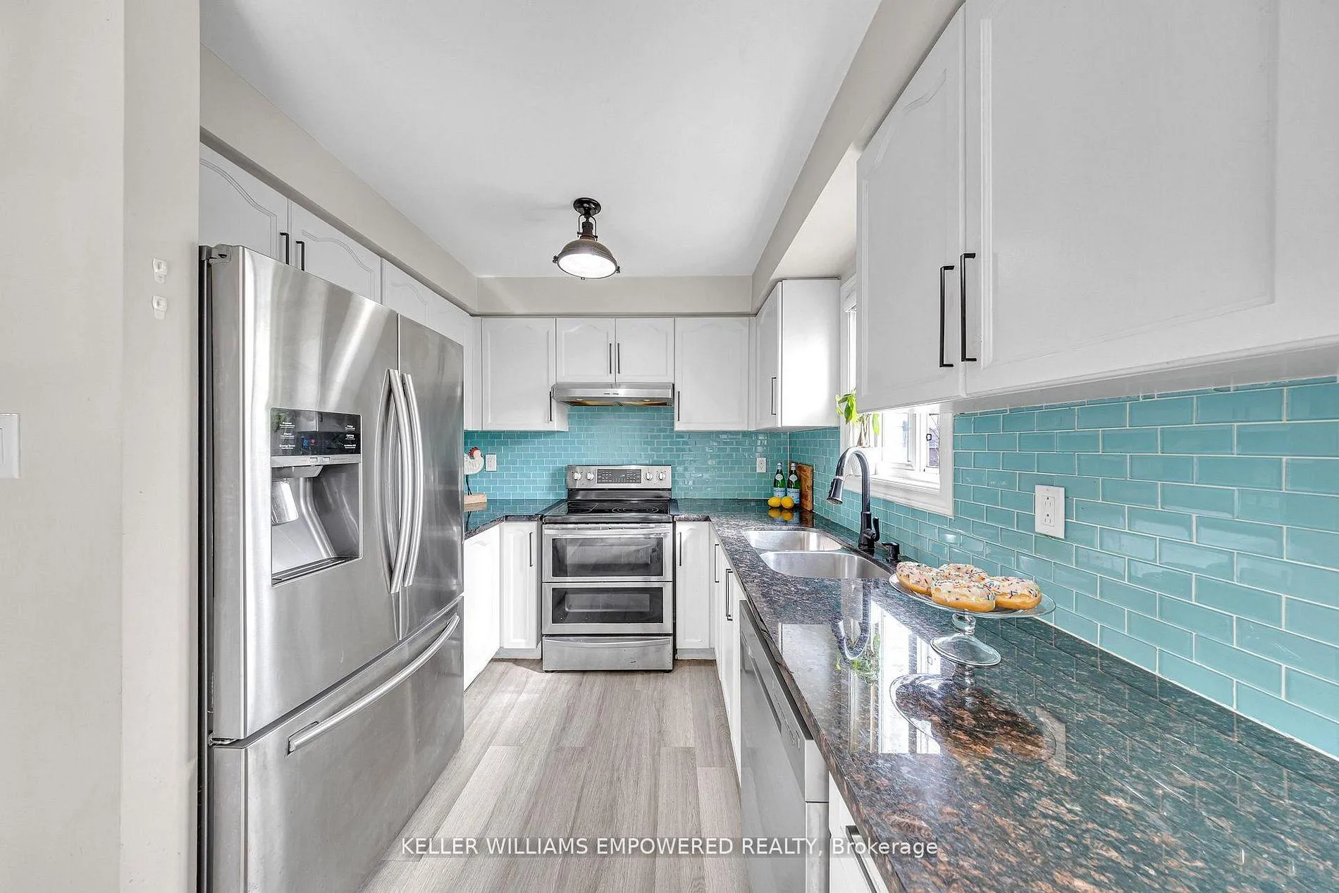 Photo 8 of 93 Beaverbrook Crescent, Vaughan, Rural Vaughan — HOMEH