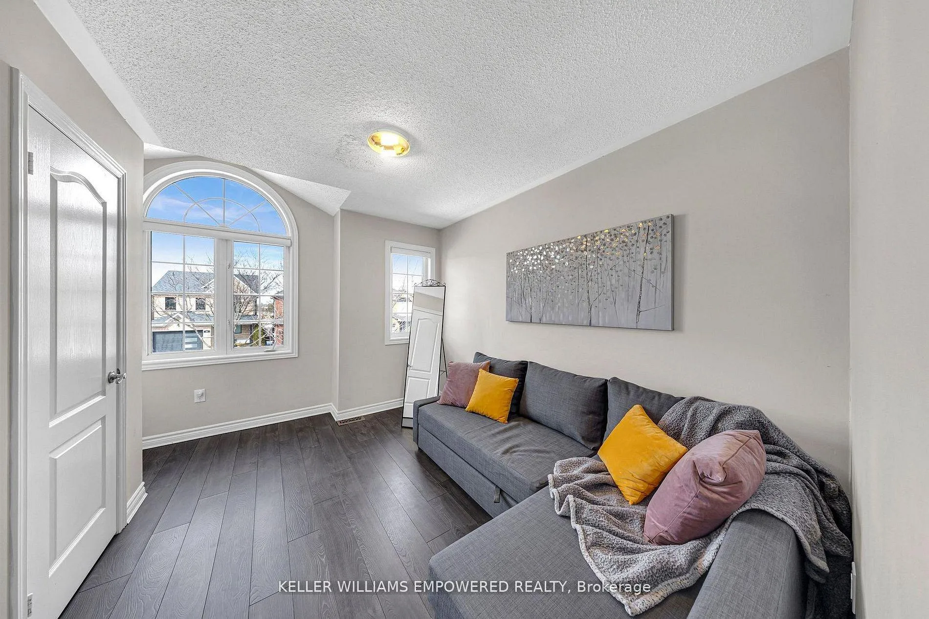 Photo 17 of 93 Beaverbrook Crescent, Vaughan, Rural Vaughan — HOMEH