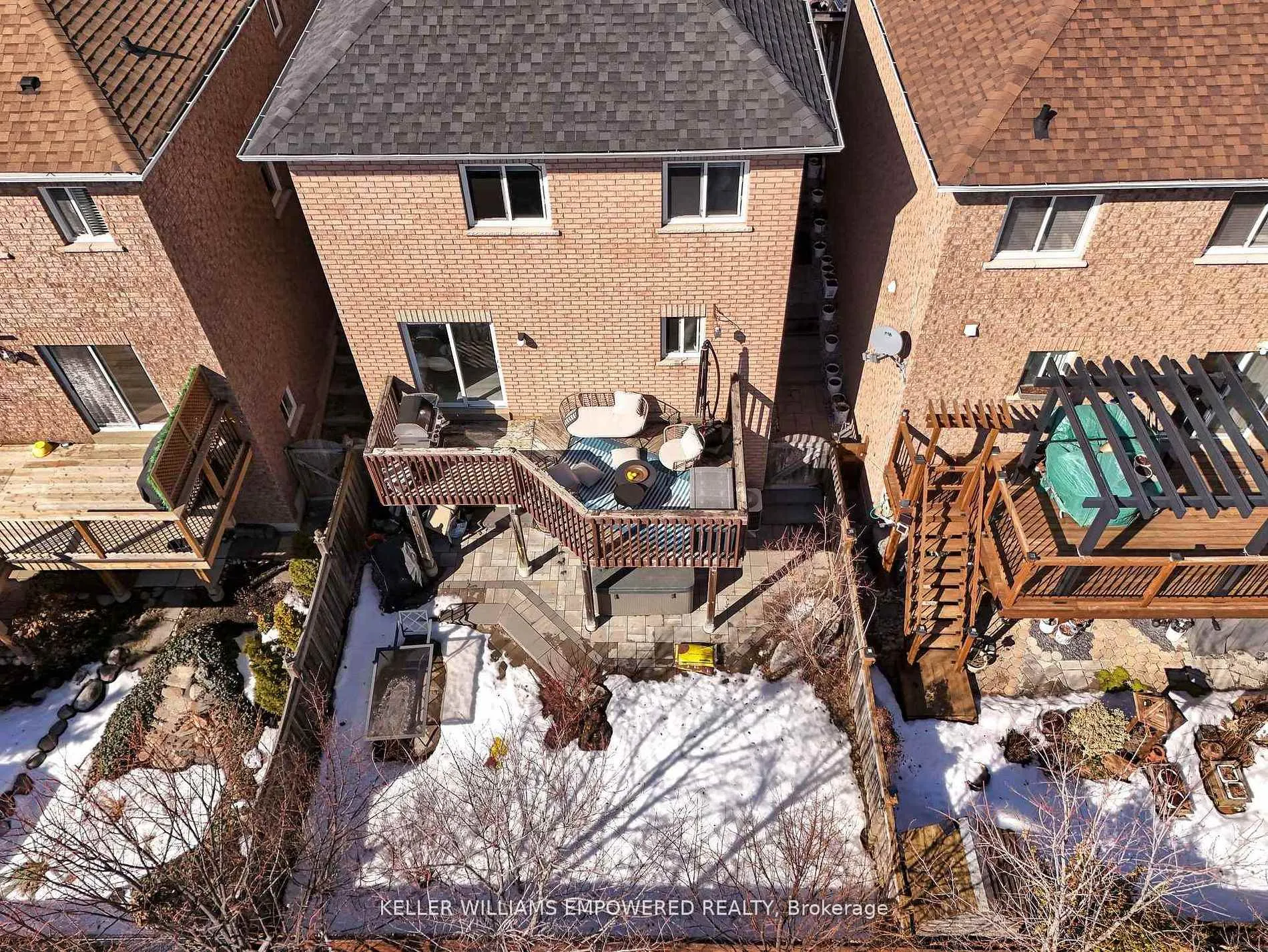 Photo 23 of 93 Beaverbrook Crescent, Vaughan, Rural Vaughan — HOMEH