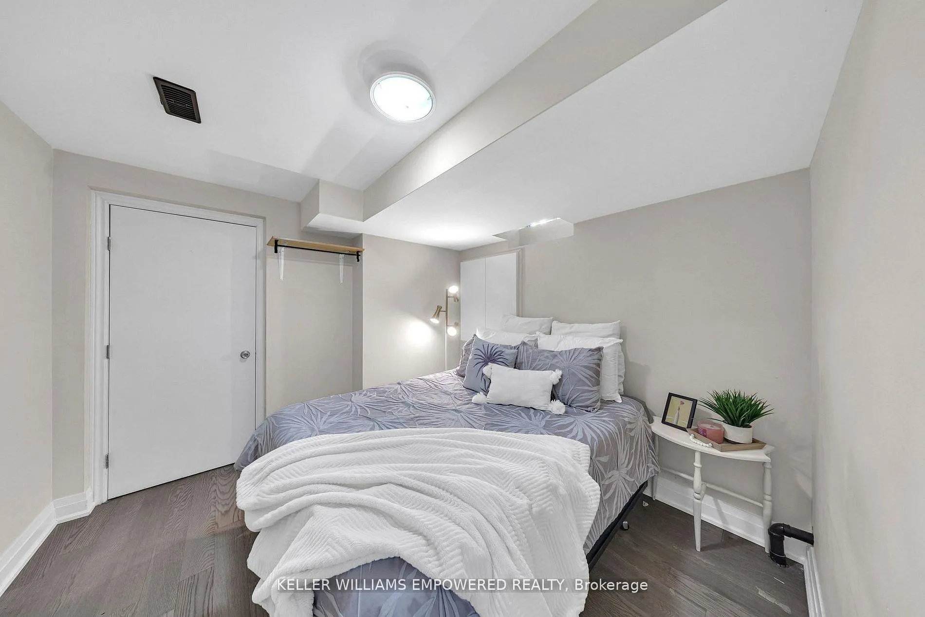 Photo 28 of 93 Beaverbrook Crescent, Vaughan, Rural Vaughan — HOMEH