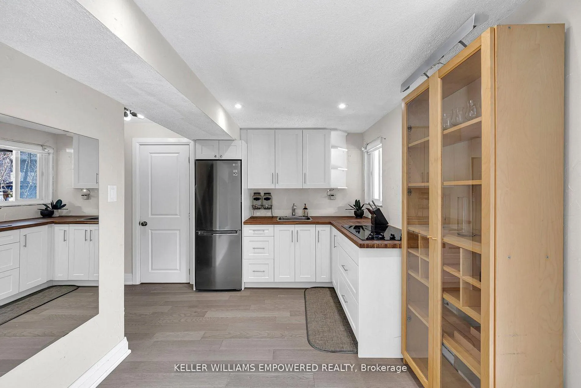 Photo 30 of 93 Beaverbrook Crescent, Vaughan, Rural Vaughan — HOMEH