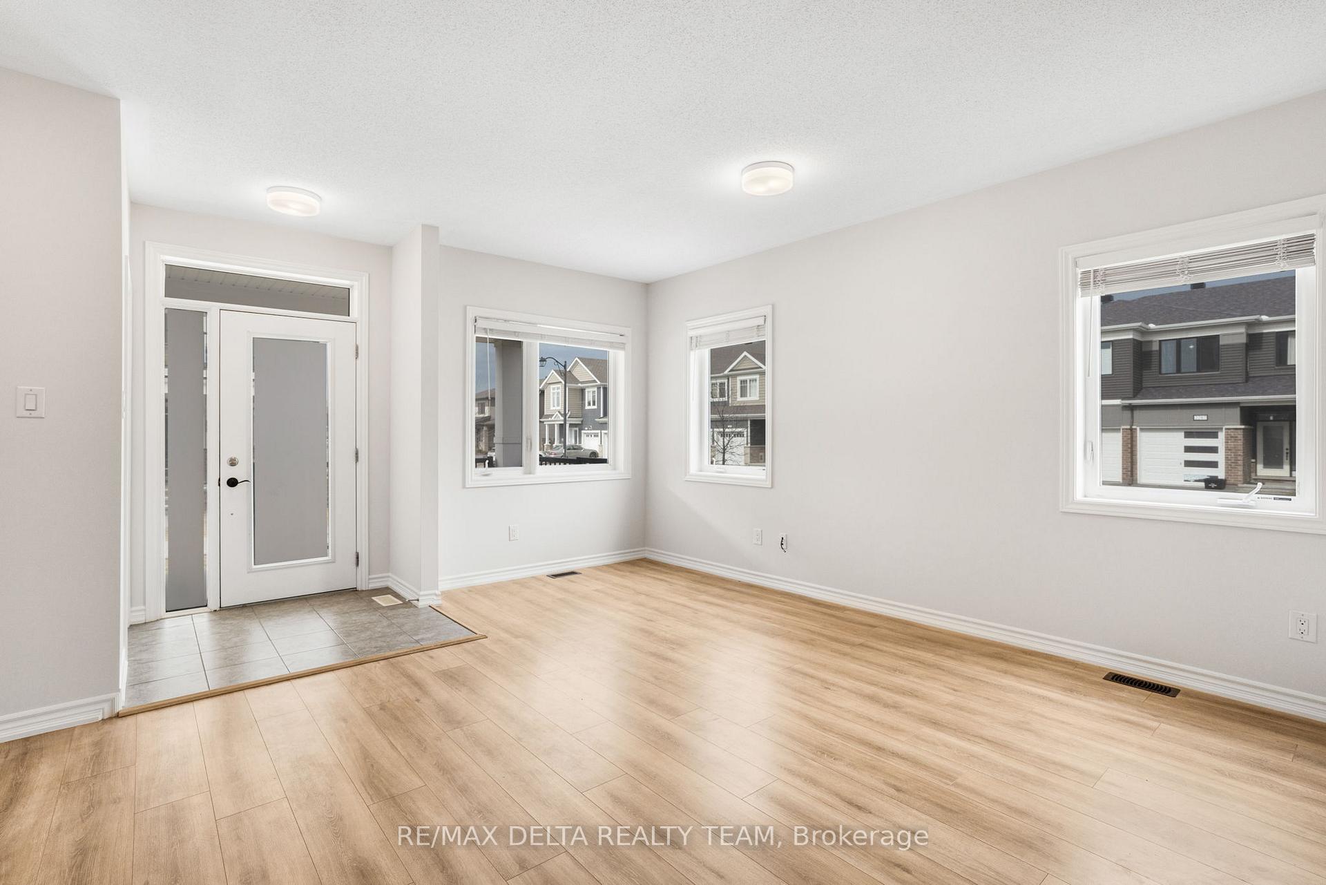 Photo 6 of Unit 1, 251 Zenith Private, Ottawa, Barrhaven - Half Moon Bay — HOMEH