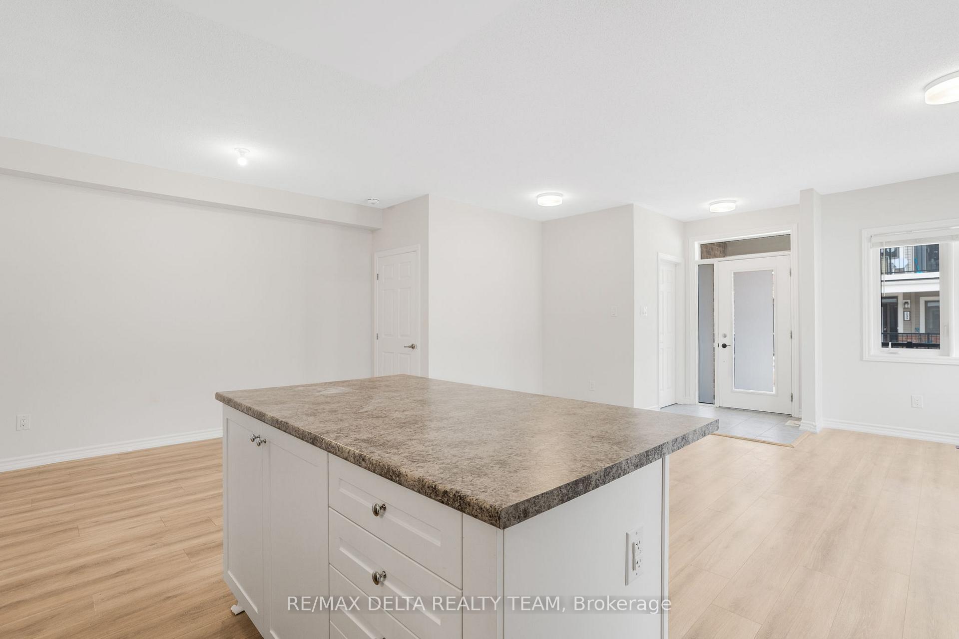Photo 15 of Unit 1, 251 Zenith Private, Ottawa, Barrhaven - Half Moon Bay — HOMEH
