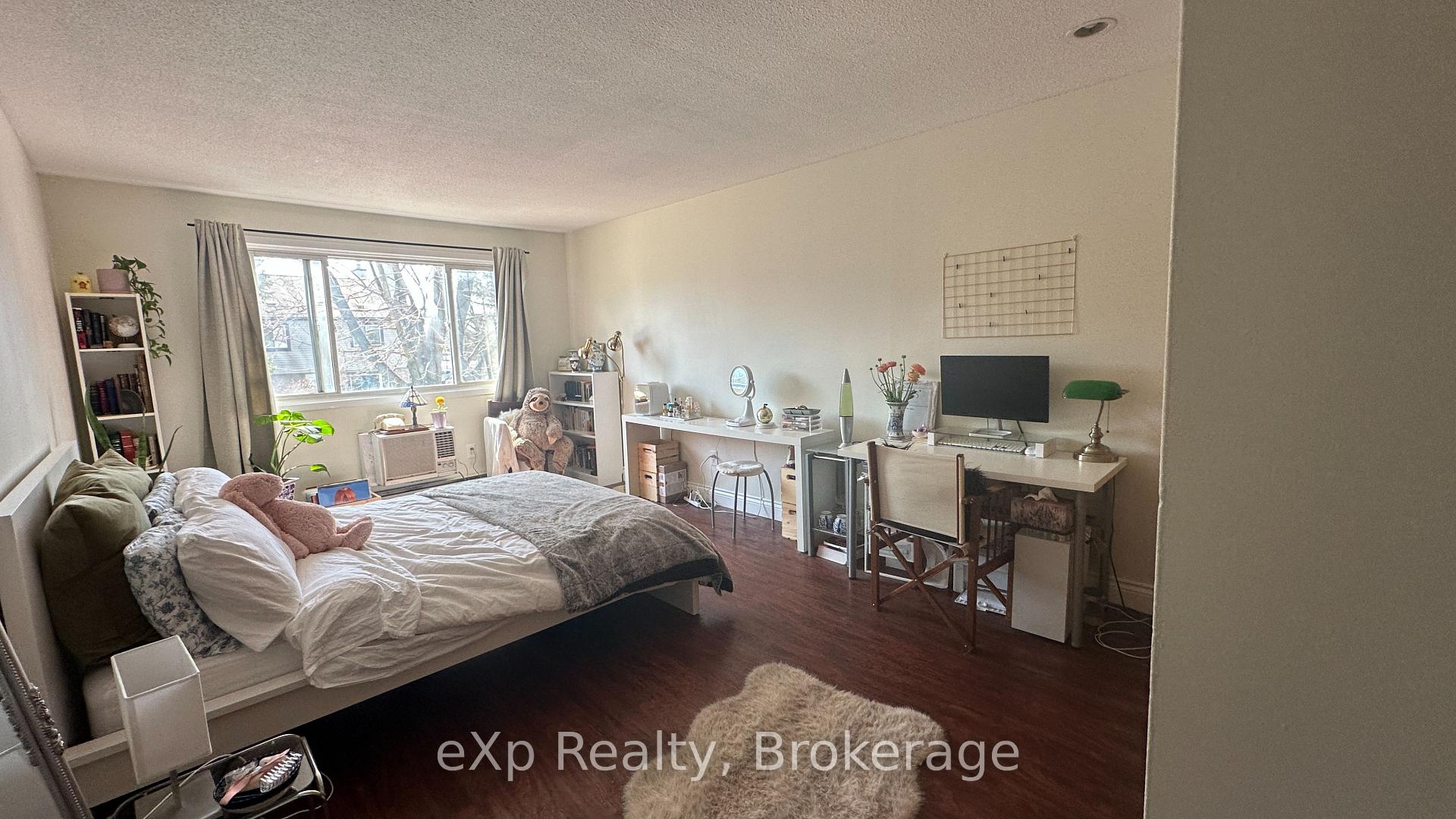 Photo 8 of 380 Scottsdale Drive, Guelph, Dovercliffe Park/Old University — HOMEH