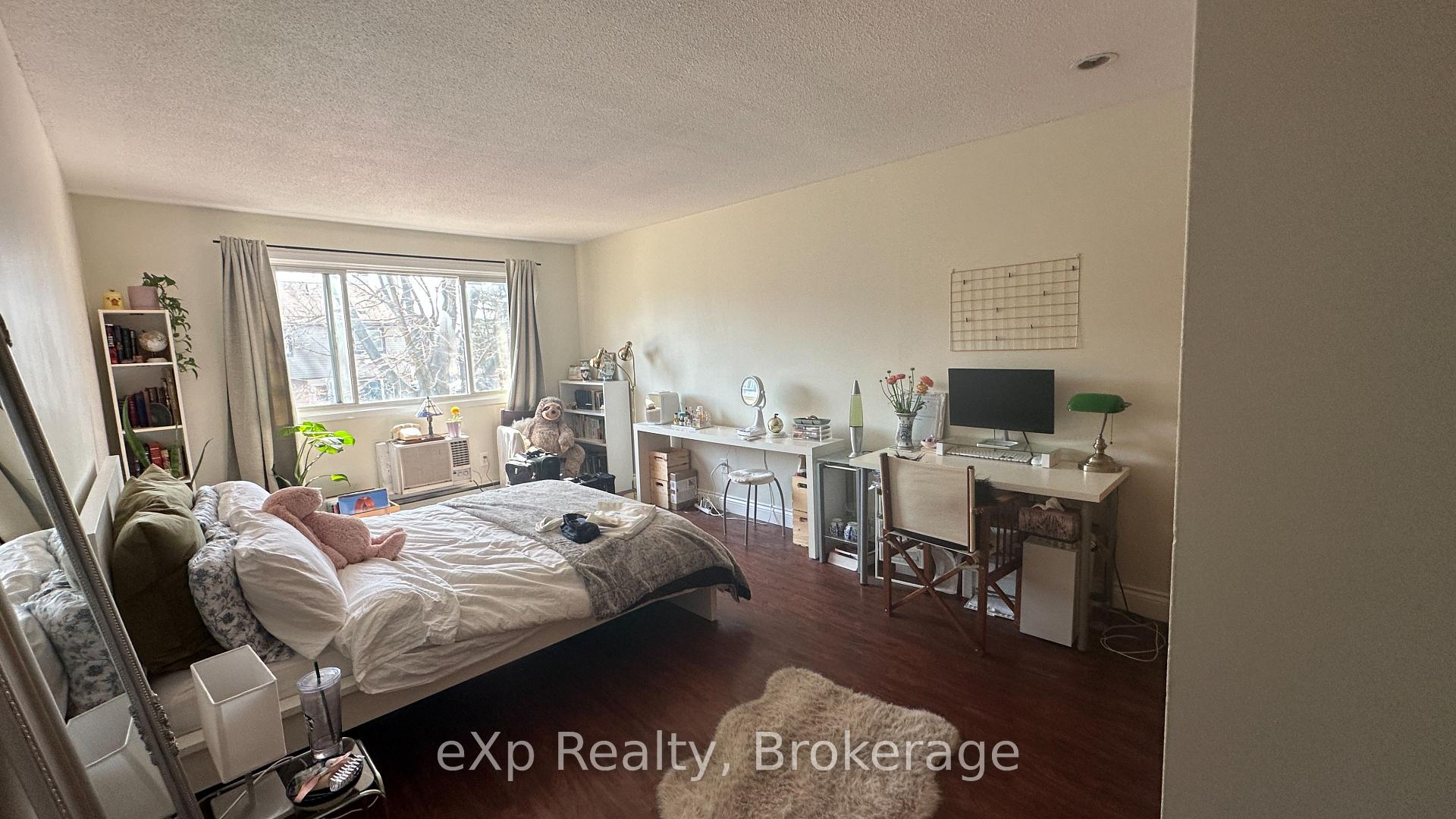 Photo 9 of 380 Scottsdale Drive, Guelph, Dovercliffe Park/Old University — HOMEH