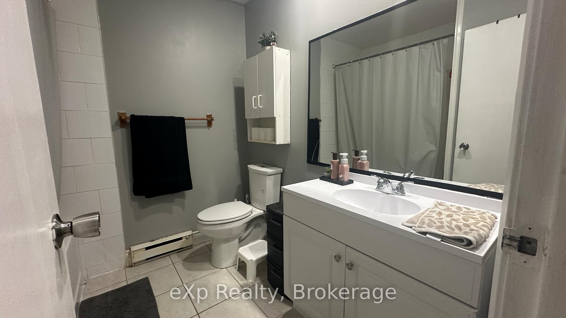 Photo 11 of 380 Scottsdale Drive, Guelph, Dovercliffe Park/Old University — HOMEH