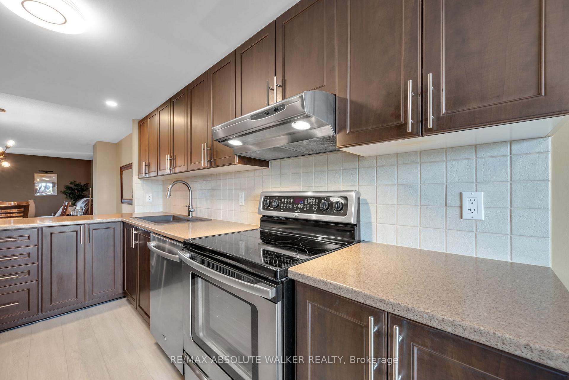 Photo 13 of 102 Brentmore Private, Ottawa, Avalon East — HOMEH